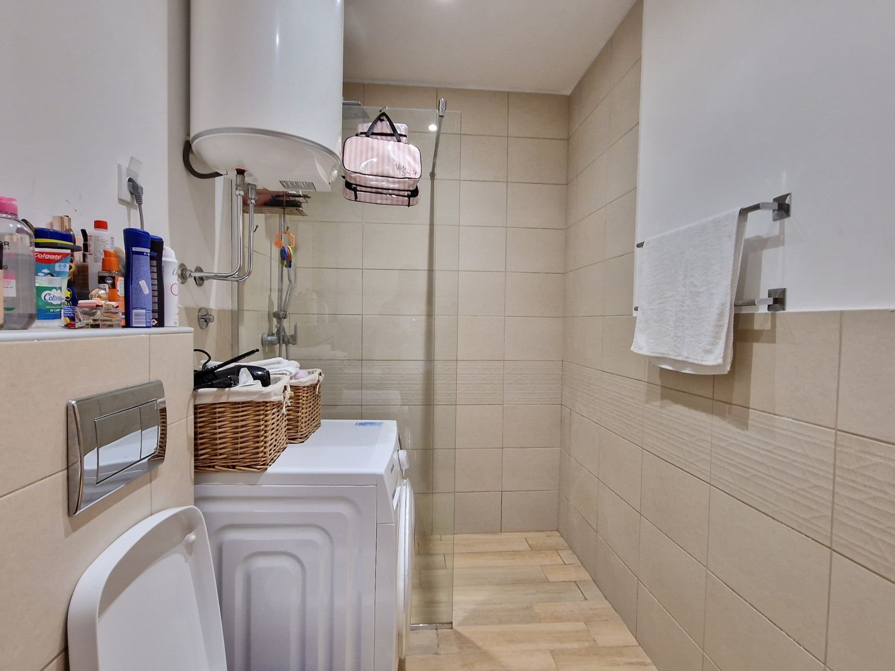 Trosoban moderno opremljen stan ,u novom kompleksu The Old Bakery u Budvi. - Amfora Real Estate