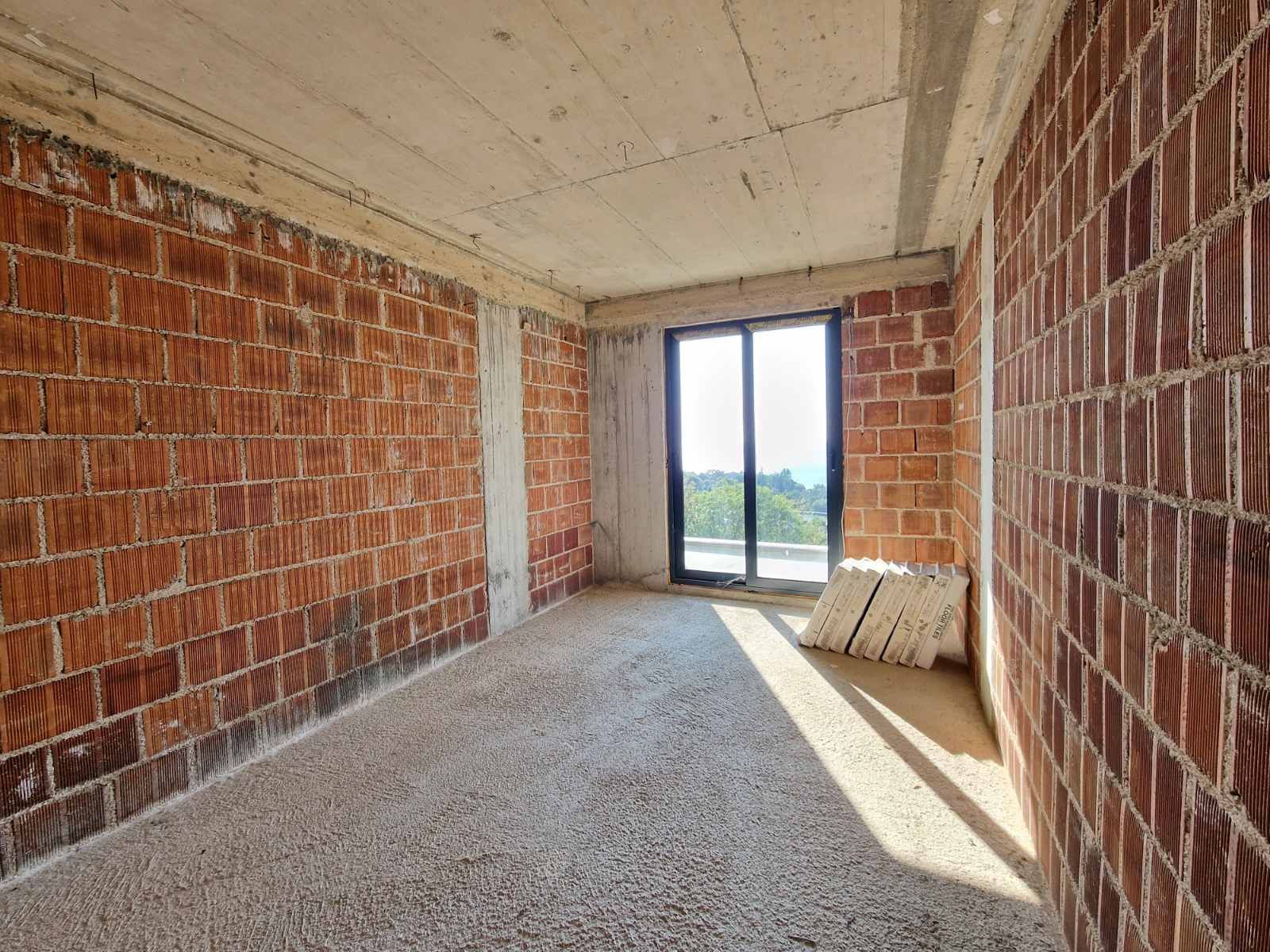 amforaproperty.com/Na prodaju cela stambena zgrada 1000m2 sa placem 530m2 ,Dobre Vode, Bar.