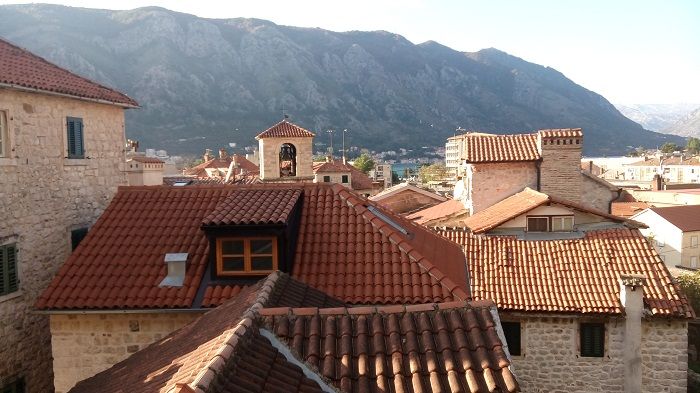 Dvospratna kuca 157m2 sa dvoristem na atraktivnoj lokaciji,Stari grad,Kotor. - Amfora Real Estate