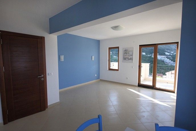 Prodaja-Ekskluzivna vila 364m2 sa bazenom i panoramskim pogledom,u naselju Carsko selo iznad ostrva Sveti Stefan (Budvanska rivijera) - Amfora Real Estate