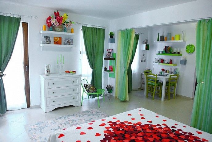 Prodaja-Ekskluzivna vila 364m2 sa bazenom i panoramskim pogledom,u naselju Carsko selo iznad ostrva Sveti Stefan (Budvanska rivijera) - Amfora Real Estate