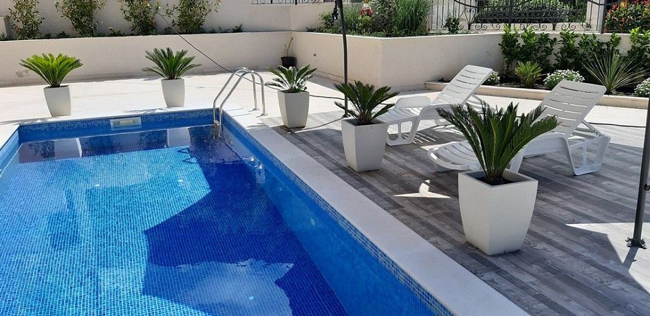 Prodaja-Ekskluzivna vila 364m2 sa bazenom i panoramskim pogledom,u naselju Carsko selo iznad ostrva Sveti Stefan (Budvanska rivijera) - Amfora Real Estate