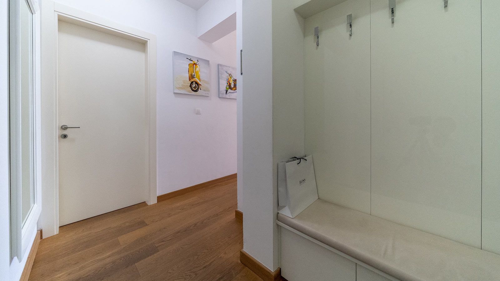 Luksuzan dvosoban stan 121m2 na drugoj liniji do mora, pogled na more, moderan dizajn i enterijer, NA SAMO 100 METARA OD MORA – BUDVA.. - Amfora Real Estate