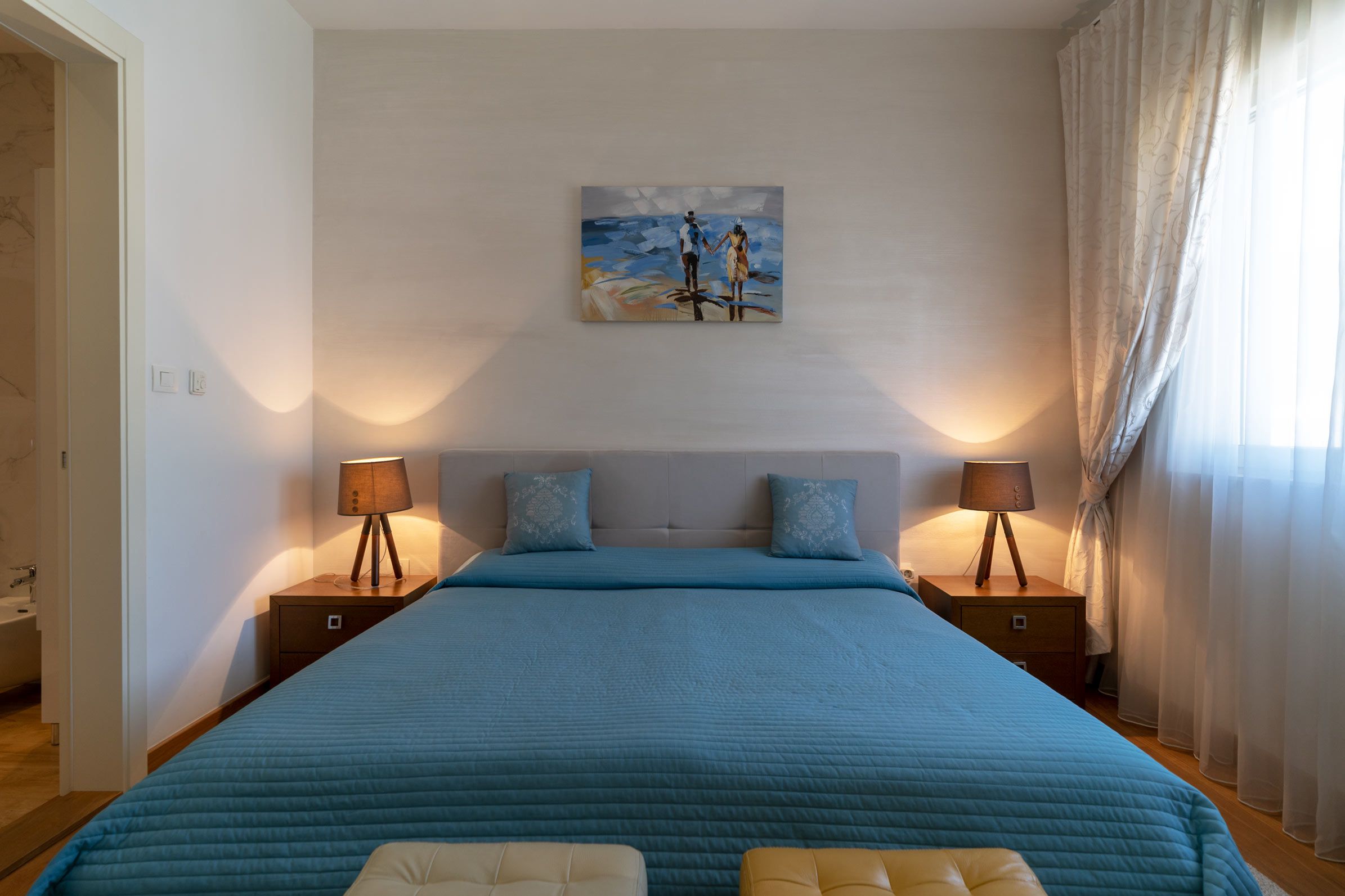 Luksuzan dvosoban stan 121m2 na drugoj liniji do mora, pogled na more, moderan dizajn i enterijer, NA SAMO 100 METARA OD MORA – BUDVA.. - Amfora Real Estate