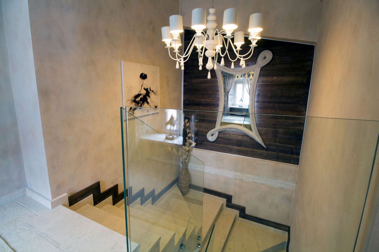 Prelepa kamena vila sa bazenom i sopstvenom plažom na samoj obali mora,Tivat. - Amfora Real Estate