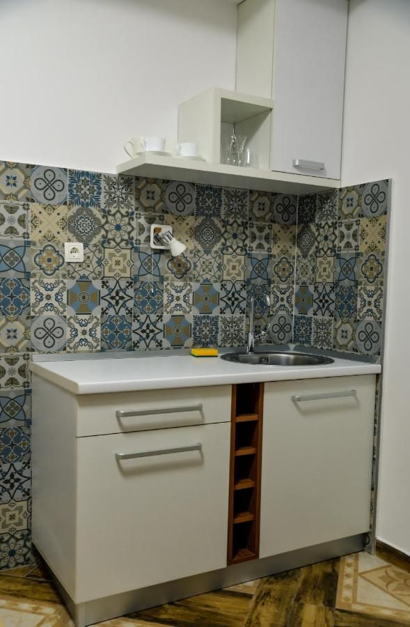 Hotel 550m2 na samo 50 metara od mora i 100 metara od istorijskog centra grada,Kotor. - Amfora Real Estate