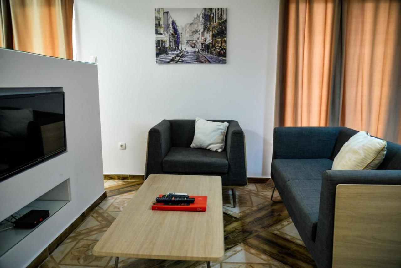 Hotel 550m2 na samo 50 metara od mora i 100 metara od istorijskog centra grada,Kotor. - Amfora Real Estate