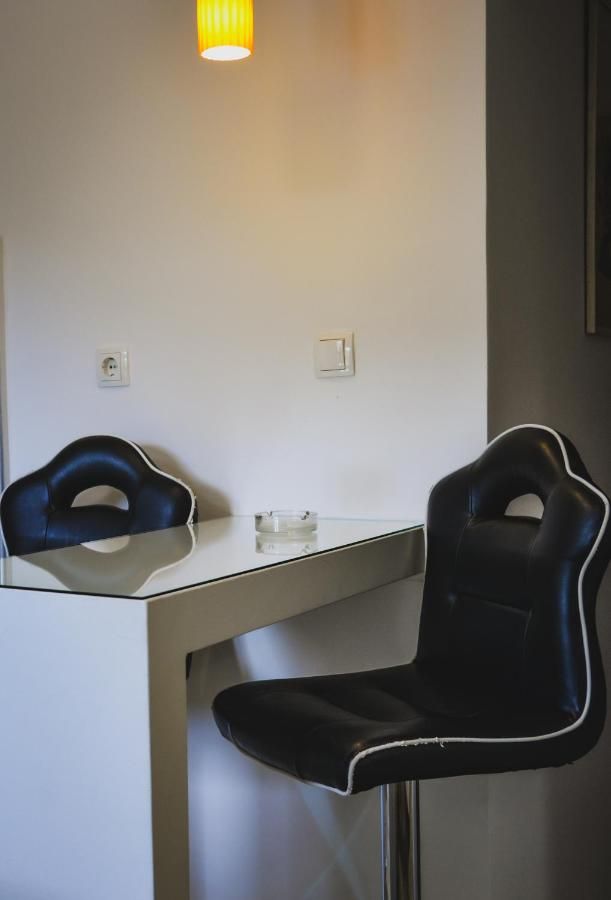 Hotel 550m2 na samo 50 metara od mora i 100 metara od istorijskog centra grada,Kotor. - Amfora Real Estate