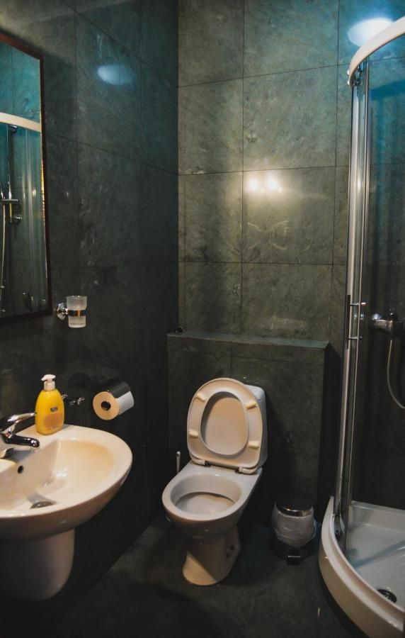 Hotel 550m2 na samo 50 metara od mora i 100 metara od istorijskog centra grada,Kotor. - Amfora Real Estate