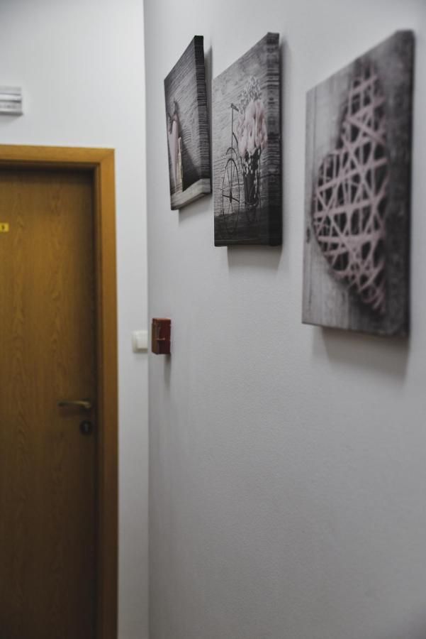 Hotel 550m2 na samo 50 metara od mora i 100 metara od istorijskog centra grada,Kotor. - Amfora Real Estate