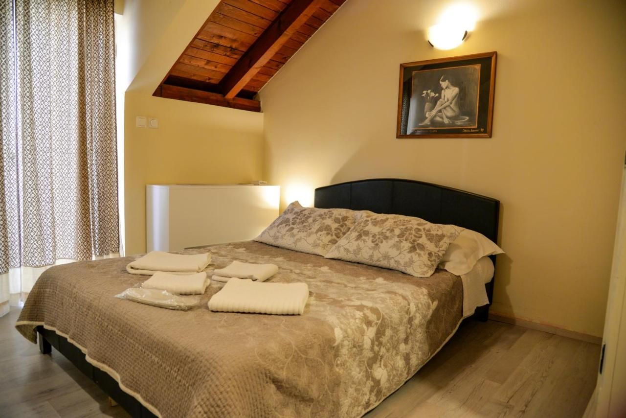 Hotel 550m2 na samo 50 metara od mora i 100 metara od istorijskog centra grada,Kotor. - Amfora Real Estate