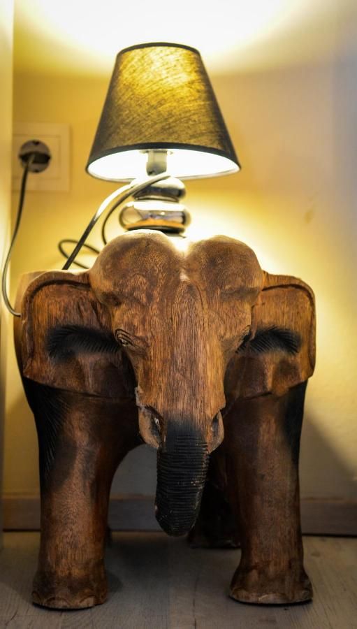 Hotel 550m2 na samo 50 metara od mora i 100 metara od istorijskog centra grada,Kotor. - Amfora Real Estate