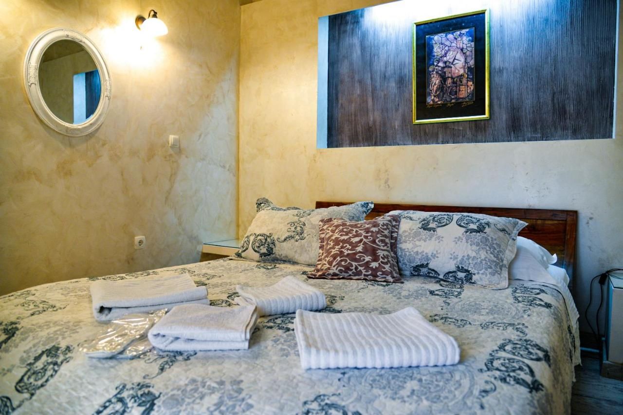 Hotel 550m2 na samo 50 metara od mora i 100 metara od istorijskog centra grada,Kotor. - Amfora Real Estate