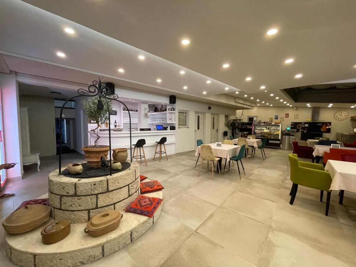 Hotel 550m2 na samo 50 metara od mora i 100 metara od istorijskog centra grada,Kotor. - Amfora Real Estate