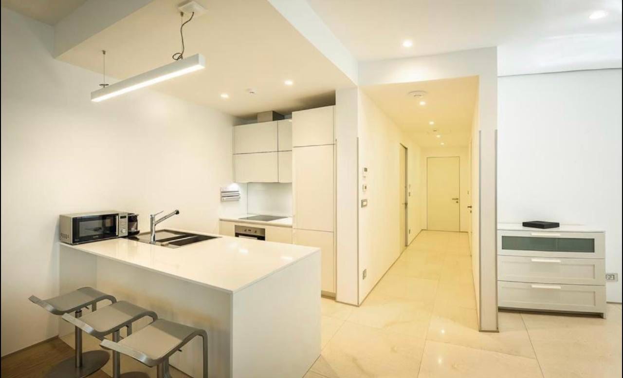 Luksuzan dvosoban stan 157m2 sa jacuzzi kadom i pogledom na more u rezidencijalnom kompleksu DUKLEY GARDENS,Zavala. - Amfora Real Estate