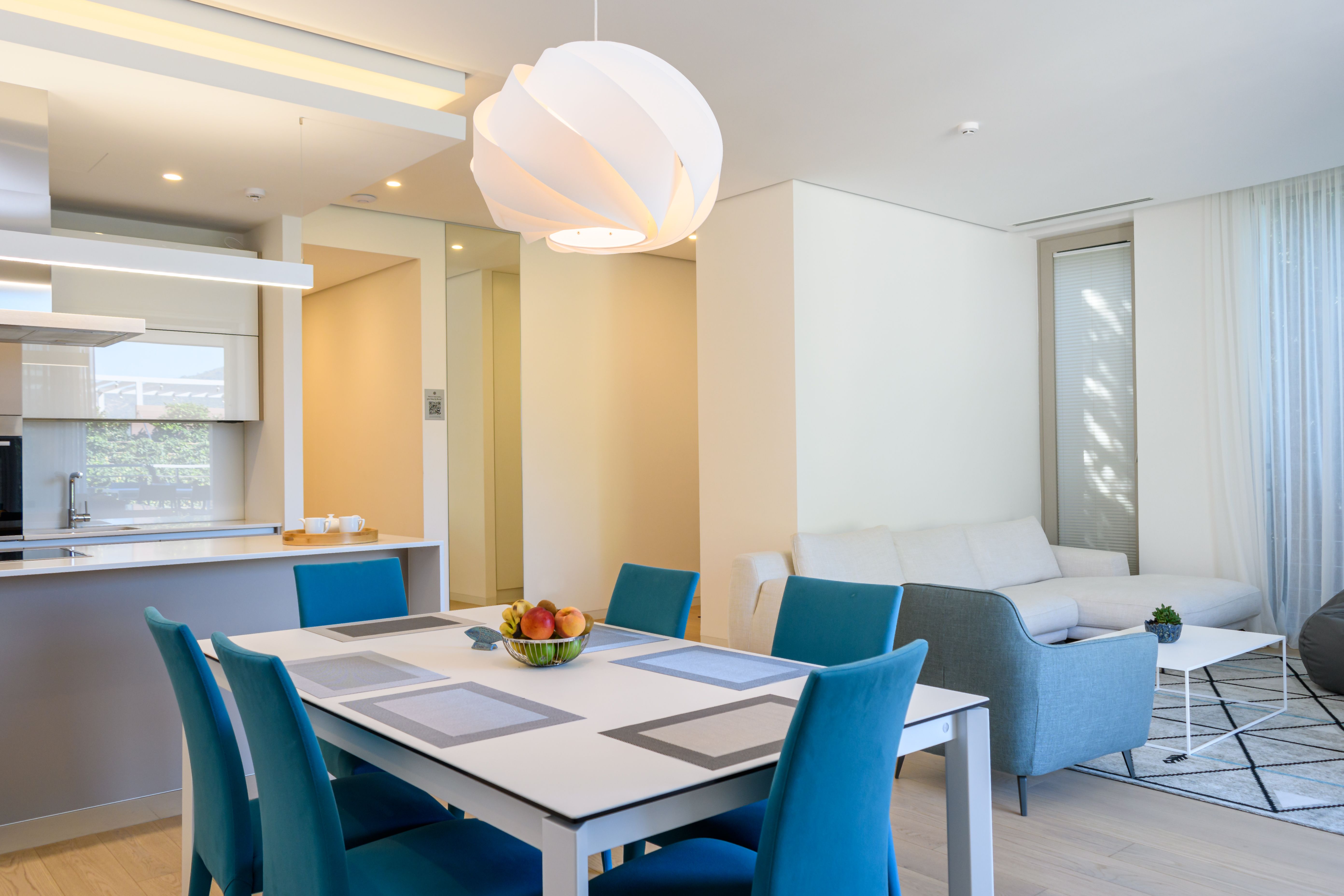 Luksuzan dvosoban stan 146m2 sa bočnim pogledom na more u rezidencijalnom kompleksu DUKLEY GARDENS ,BUDVA. - Amfora Real Estate