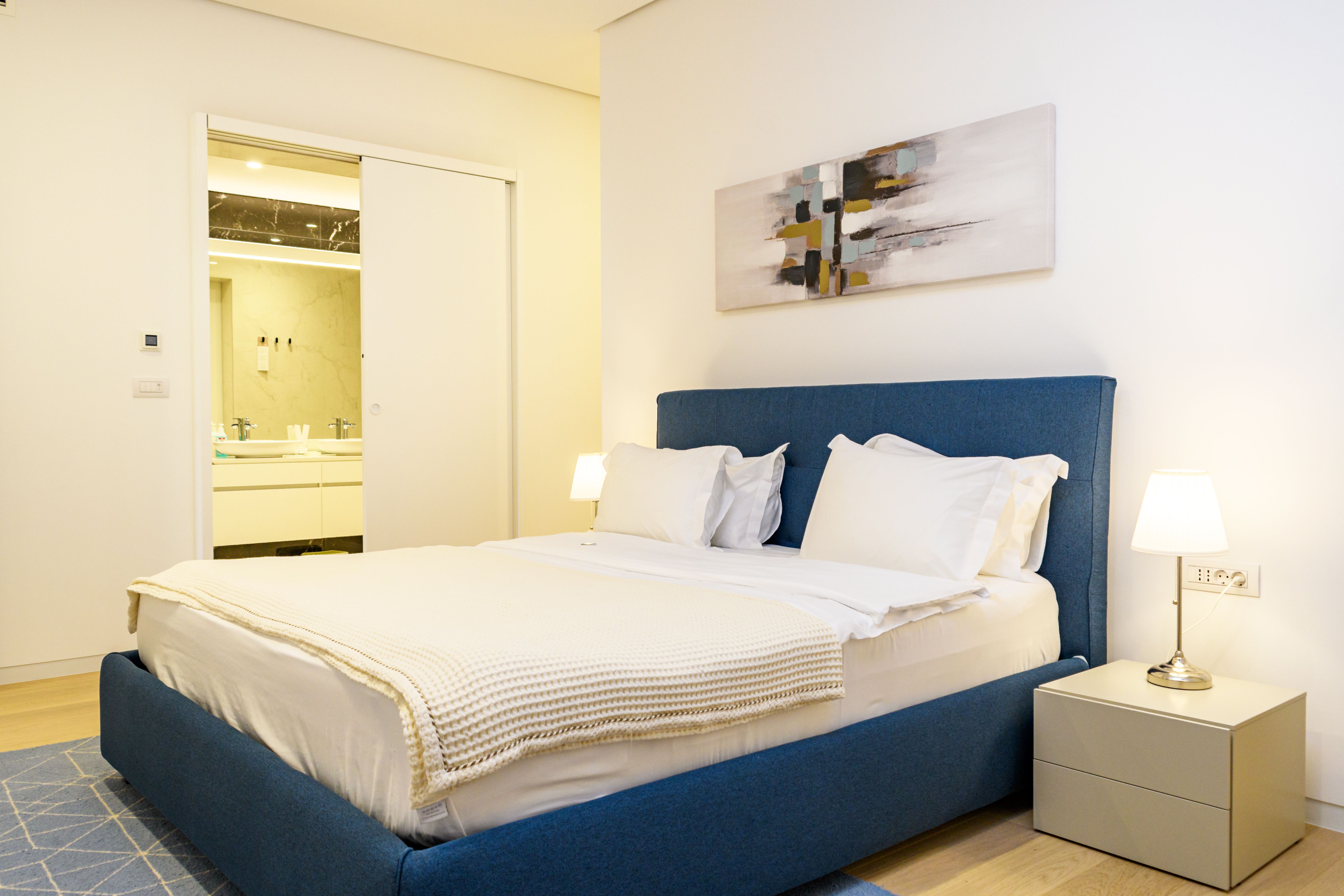 Luksuzan dvosoban stan 146m2 sa bočnim pogledom na more u rezidencijalnom kompleksu DUKLEY GARDENS ,BUDVA. - Amfora Real Estate