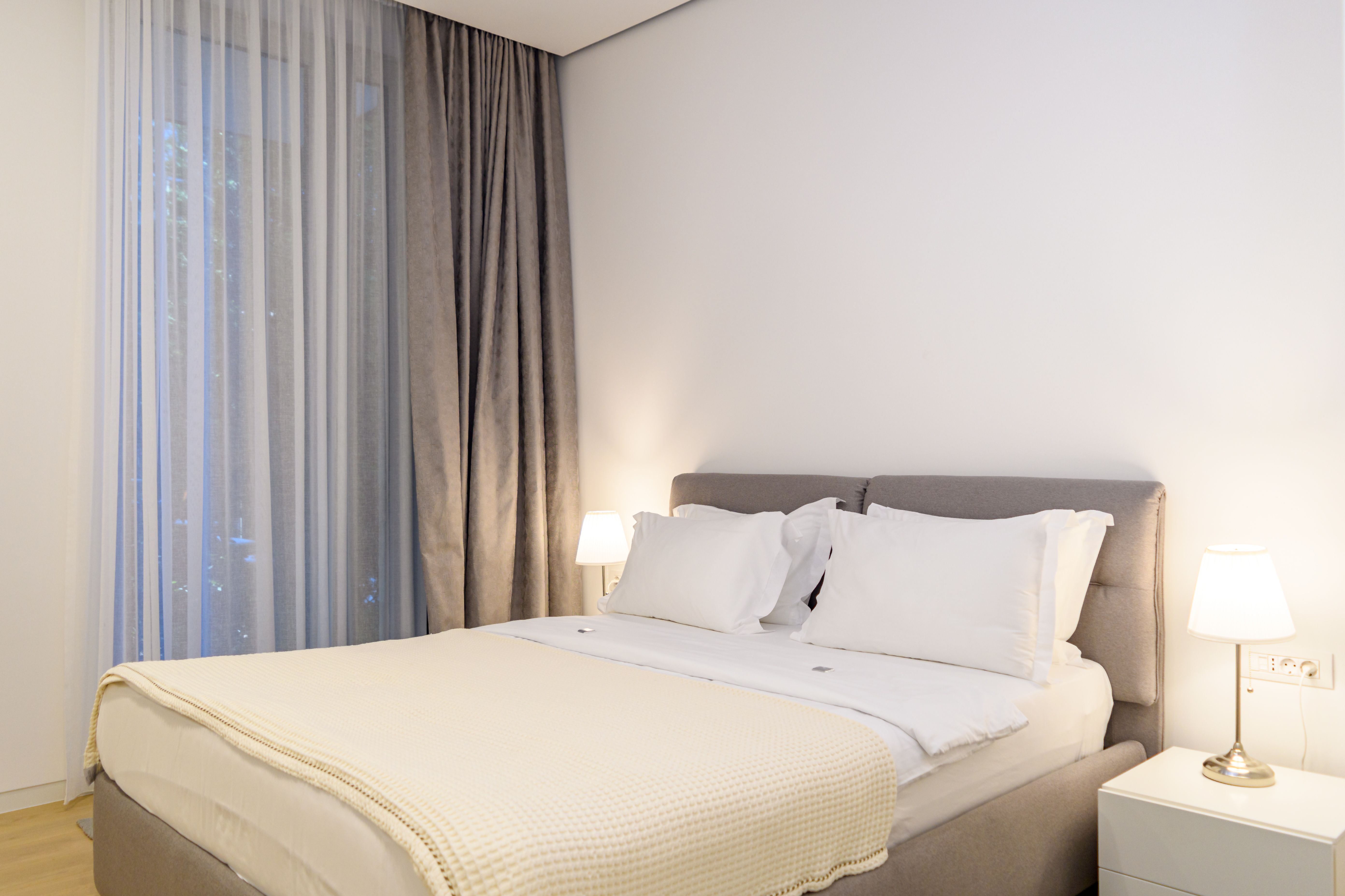 Luksuzan dvosoban stan 146m2 sa bočnim pogledom na more u rezidencijalnom kompleksu DUKLEY GARDENS ,BUDVA. - Amfora Real Estate