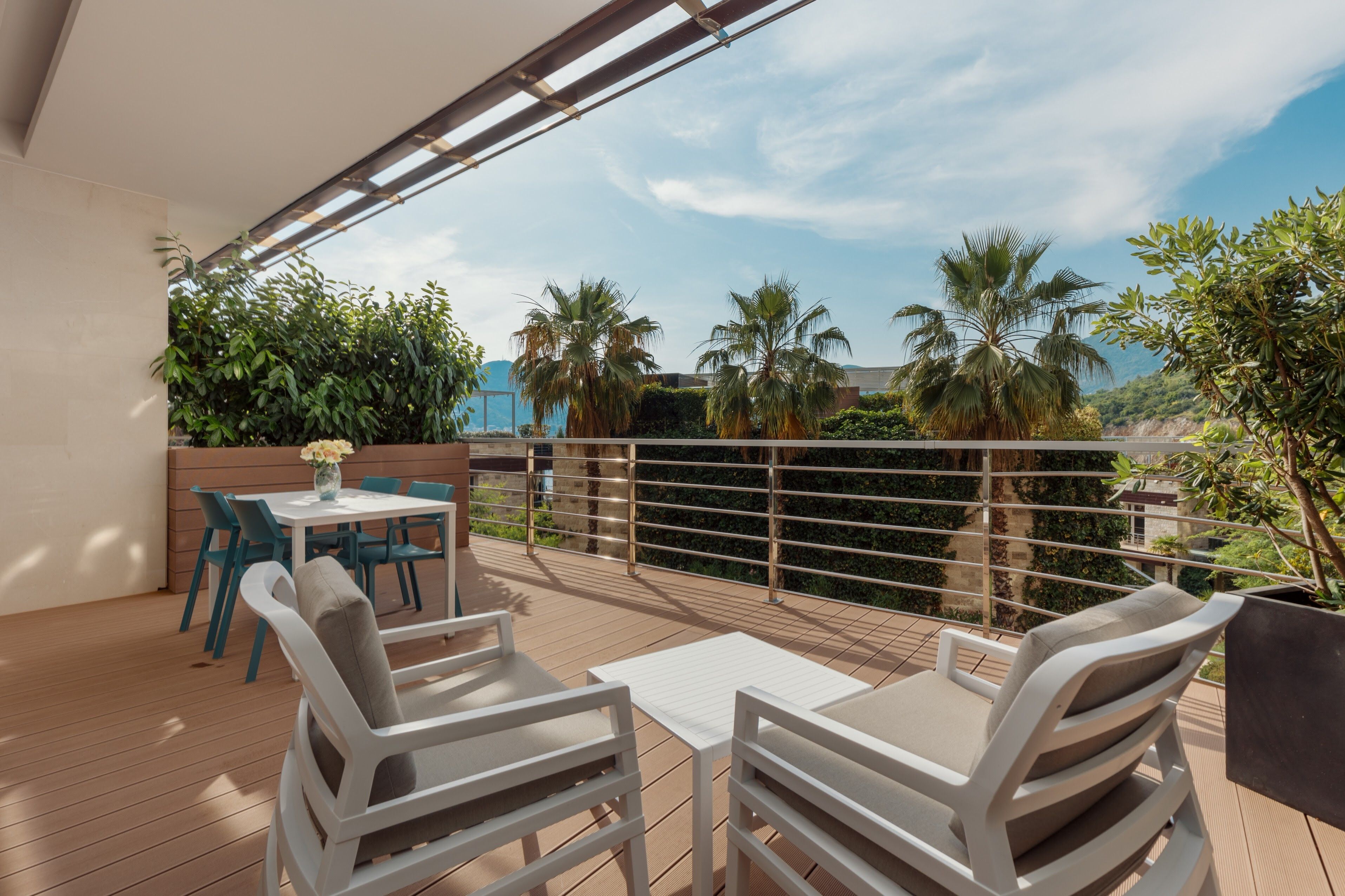 Luksuzan trosoban stan 147m2 na drugoj liniji  kompleksa DUKLEY GARDENS ,BUDVA. - Amfora Real Estate