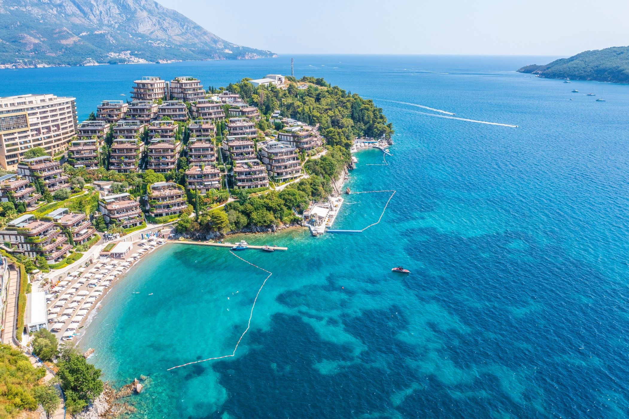 Luksuzan trosoban stan 147m2 na drugoj liniji  kompleksa DUKLEY GARDENS ,BUDVA. - Amfora Real Estate