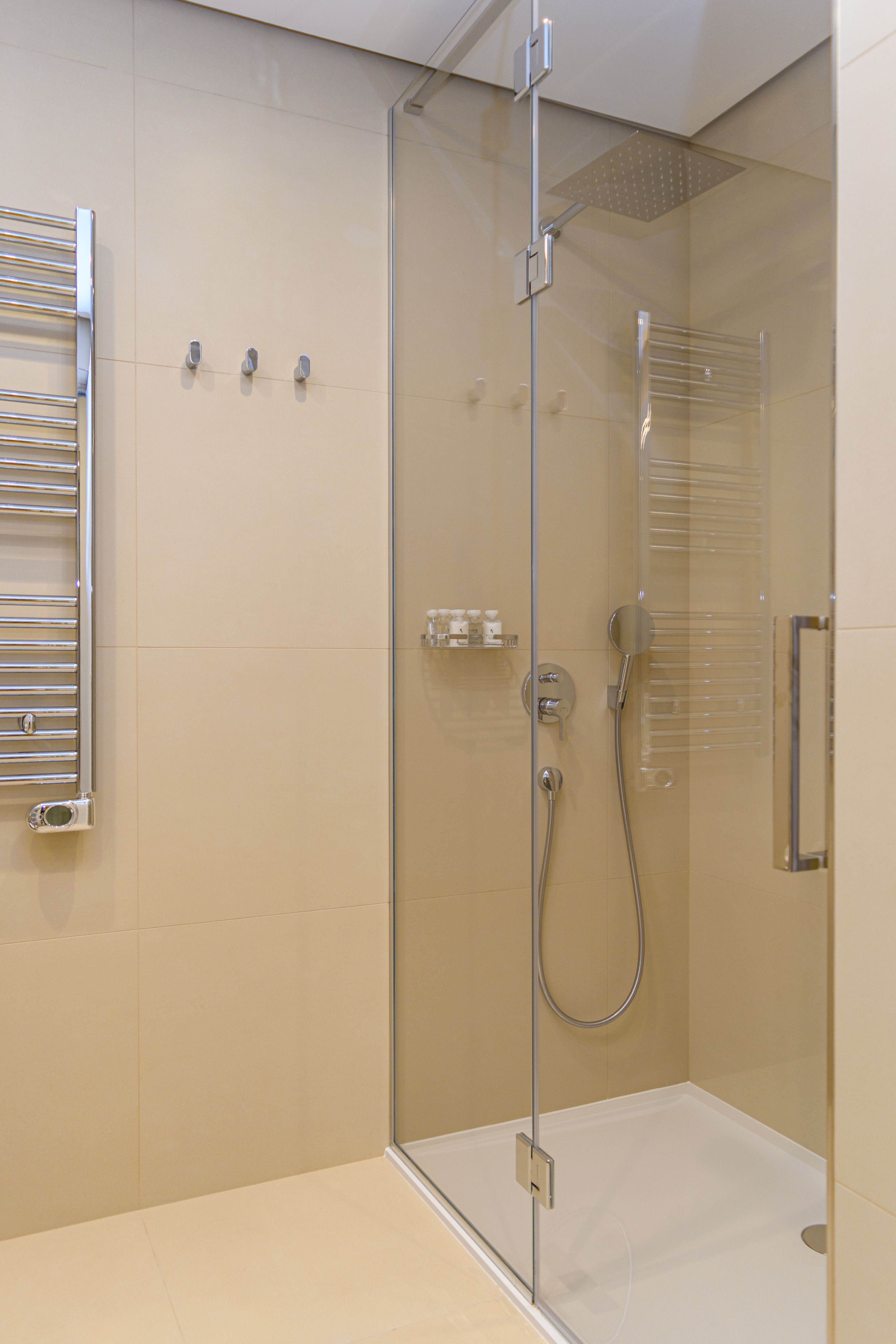 BUDVA,DUKLEY GARDENS-Dvosoban stan 172m2 sa pogledom na more (Mogucnost placanja u Kriptovalutama) - Amfora Real Estate