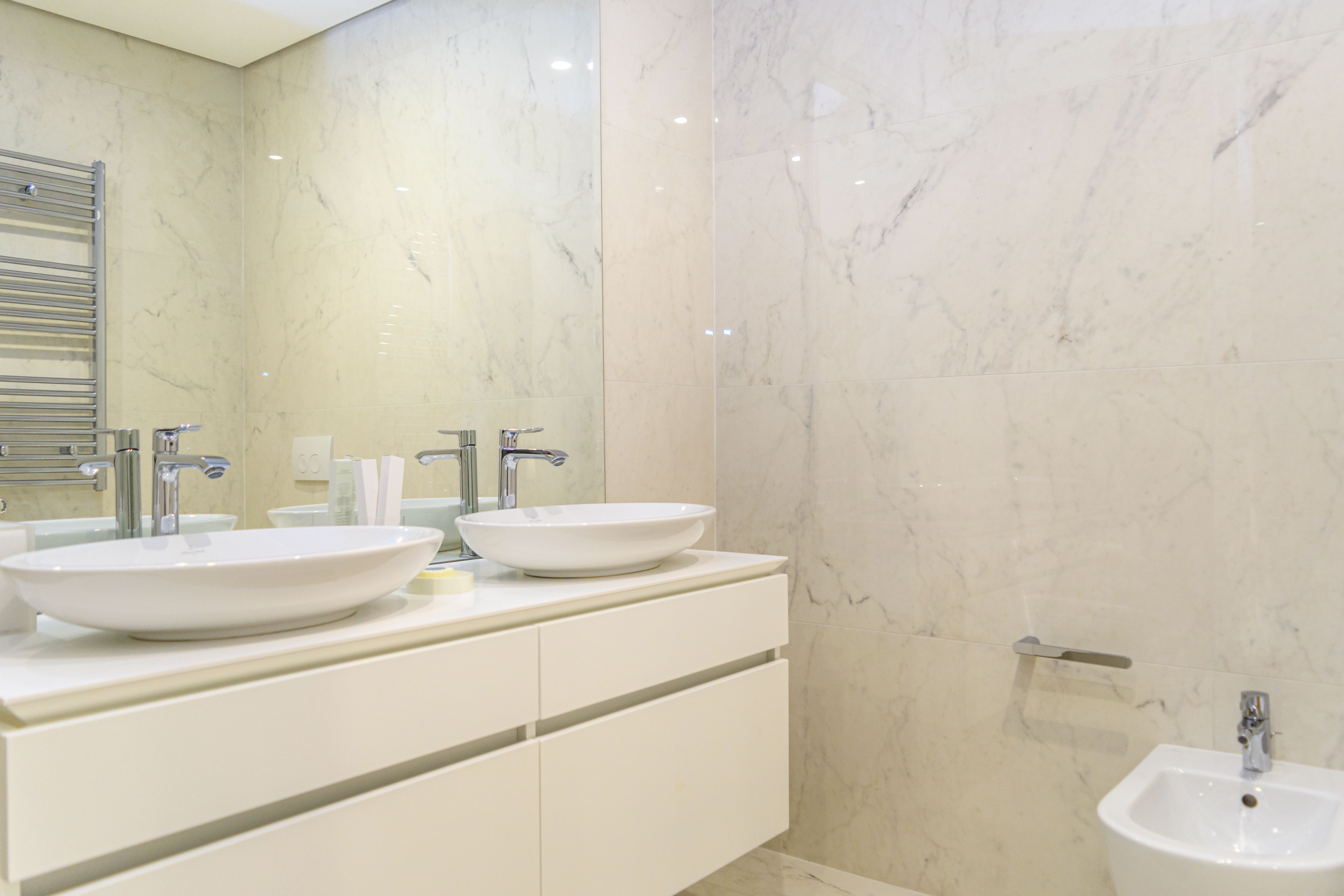 BUDVA,DUKLEY GARDENS-Dvosoban stan 172m2 sa pogledom na more (Mogucnost placanja u Kriptovalutama) - Amfora Real Estate