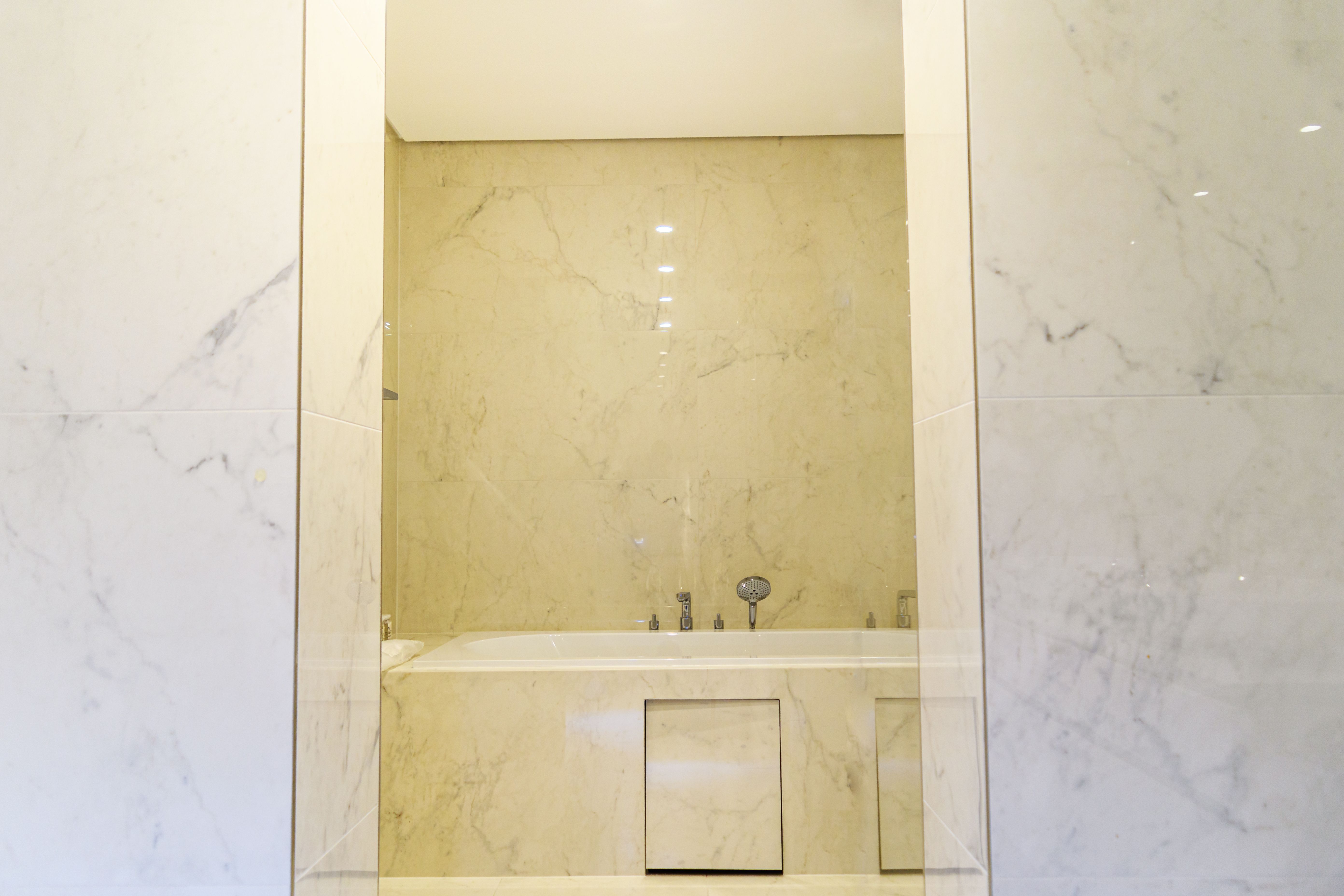 BUDVA,DUKLEY GARDENS-Dvosoban stan 172m2 sa pogledom na more (Mogucnost placanja u Kriptovalutama) - Amfora Real Estate