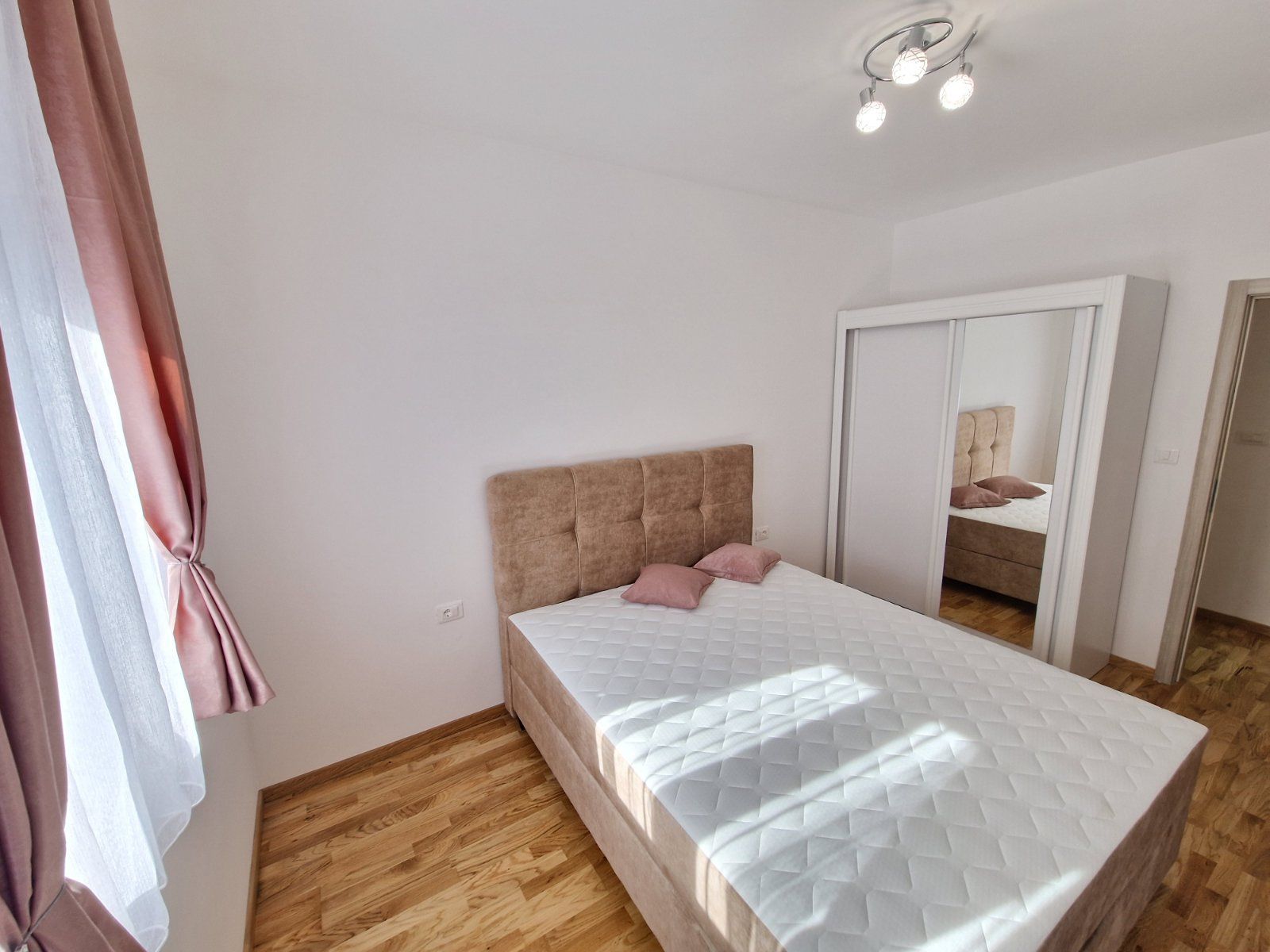 Nov moderno opremljen jednosoban stan 46m2 u novoj stambenoj zgradi sa pogledom na more,Becici - Hitna prodaja! - Amfora Real Estate