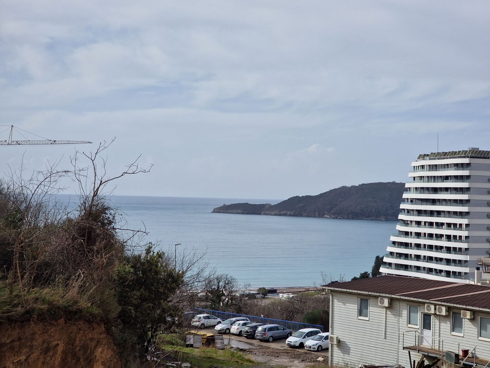 Nov moderno opremljen jednosoban stan 46m2 u novoj stambenoj zgradi sa pogledom na more,Becici - Hitna prodaja! - Amfora Real Estate