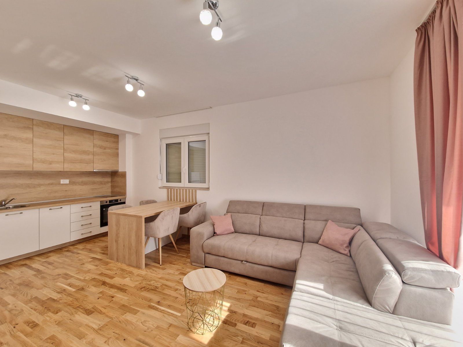 Nov moderno opremljen jednosoban stan 46m2 u novoj stambenoj zgradi sa pogledom na more,Becici - Hitna prodaja! - Amfora Real Estate