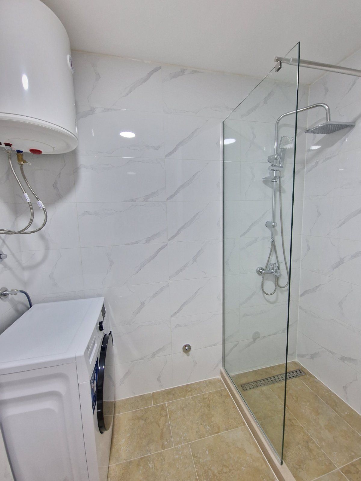 Nov moderno opremljen jednosoban stan 46m2 u novoj stambenoj zgradi sa pogledom na more,Becici - Hitna prodaja! - Amfora Real Estate