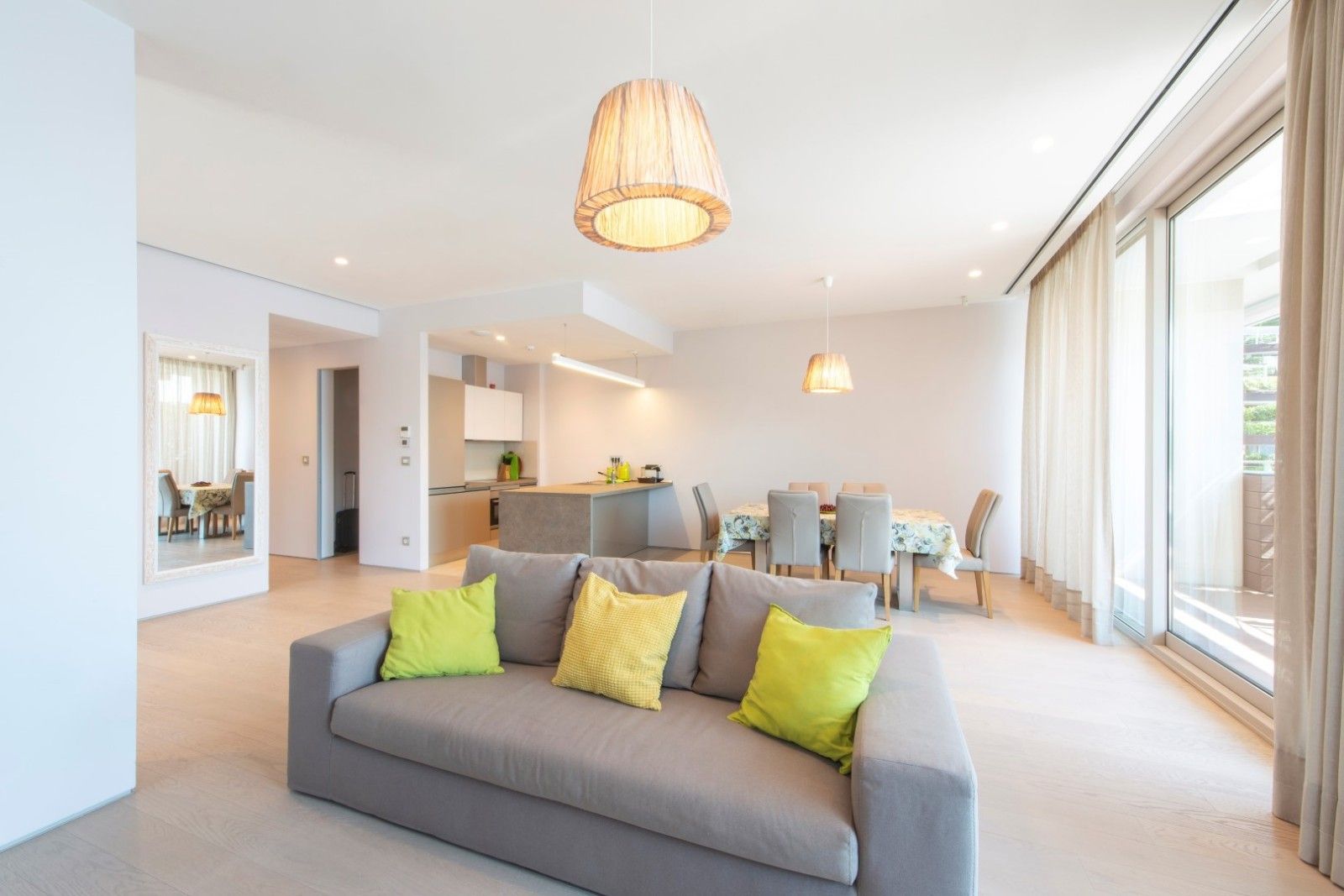 Prodaja luksuznog dvosobnog stana 156m² na prvoj liniji do mora sa panoramskim pogledom – Dukley Gardens, Budva - Amfora Real Estate