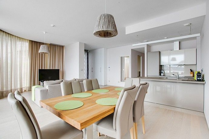 Prodaja luksuznog dvosobnog stana 156m² na prvoj liniji do mora sa panoramskim pogledom – Dukley Gardens, Budva - Amfora Real Estate