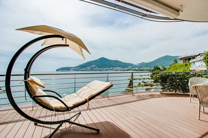 Prodaja luksuznog dvosobnog stana 156m² na prvoj liniji do mora sa panoramskim pogledom – Dukley Gardens, Budva - Amfora Real Estate