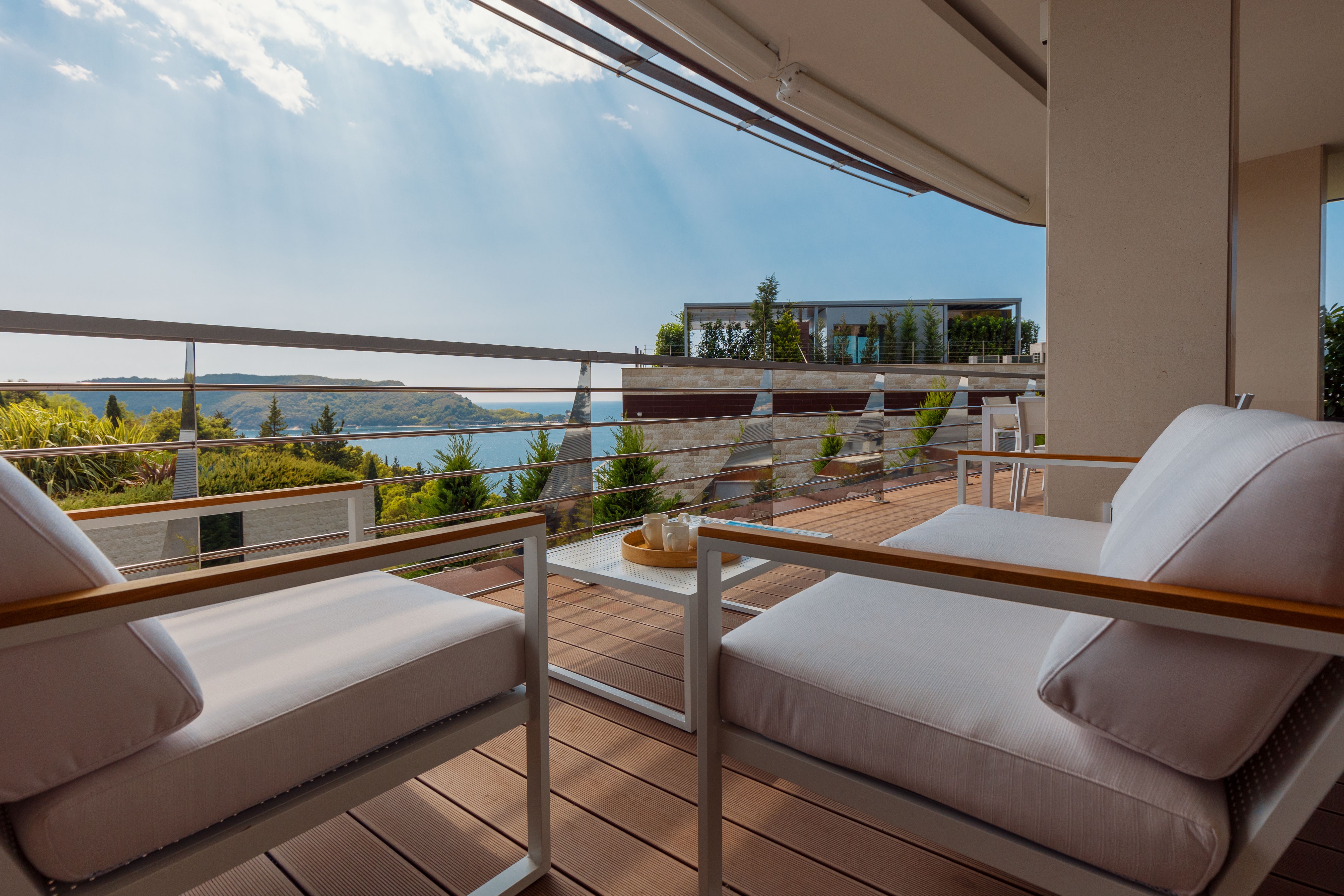 Luksuzan trosoban stan 180m2 sa pogledom na more u ekskluzivnom kompleksu DUKLEY GARDENS ,BUDVA. - Amfora Real Estate