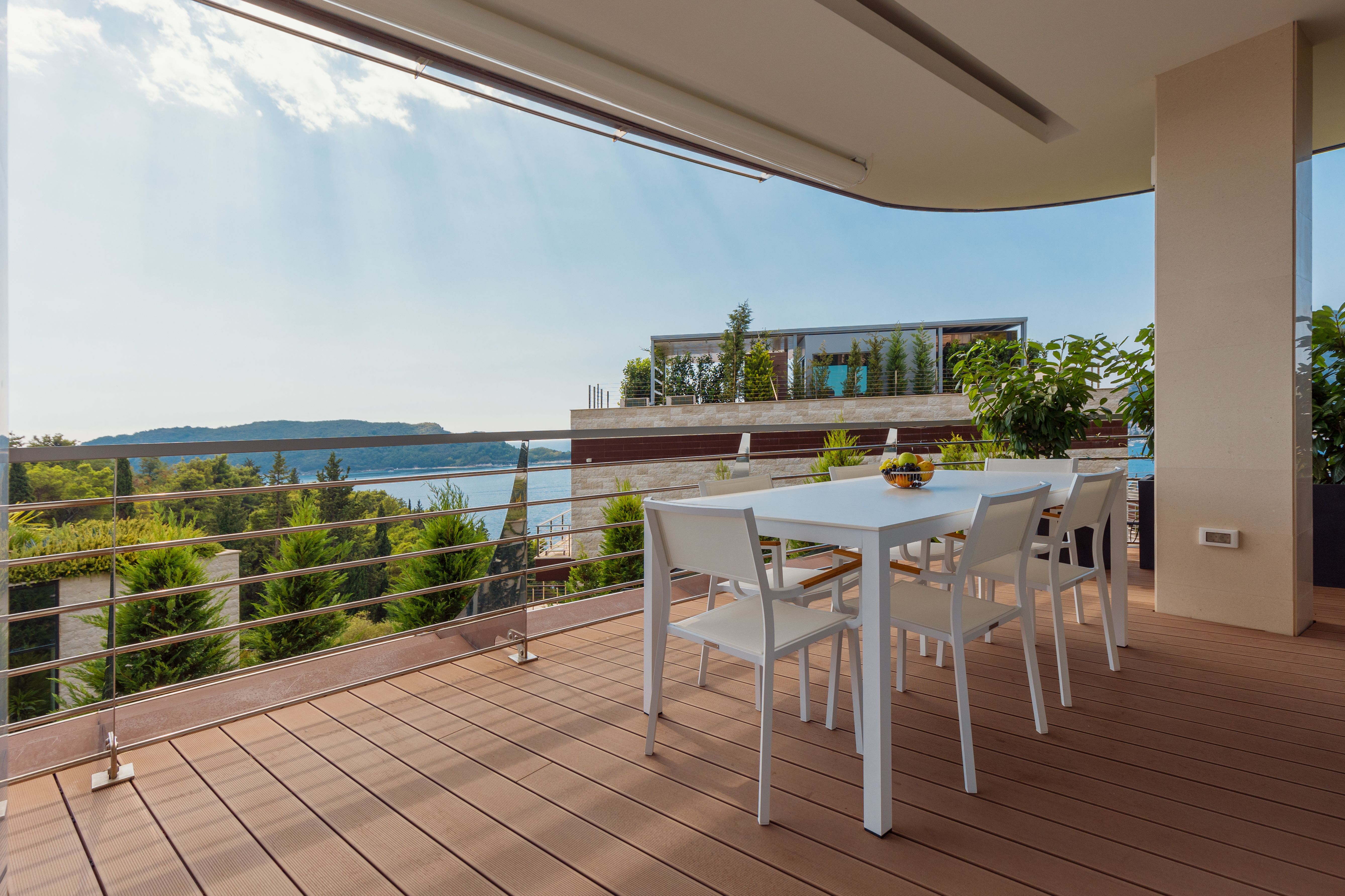 Luksuzan trosoban stan 180m2 sa pogledom na more u ekskluzivnom kompleksu DUKLEY GARDENS ,BUDVA. - Amfora Real Estate