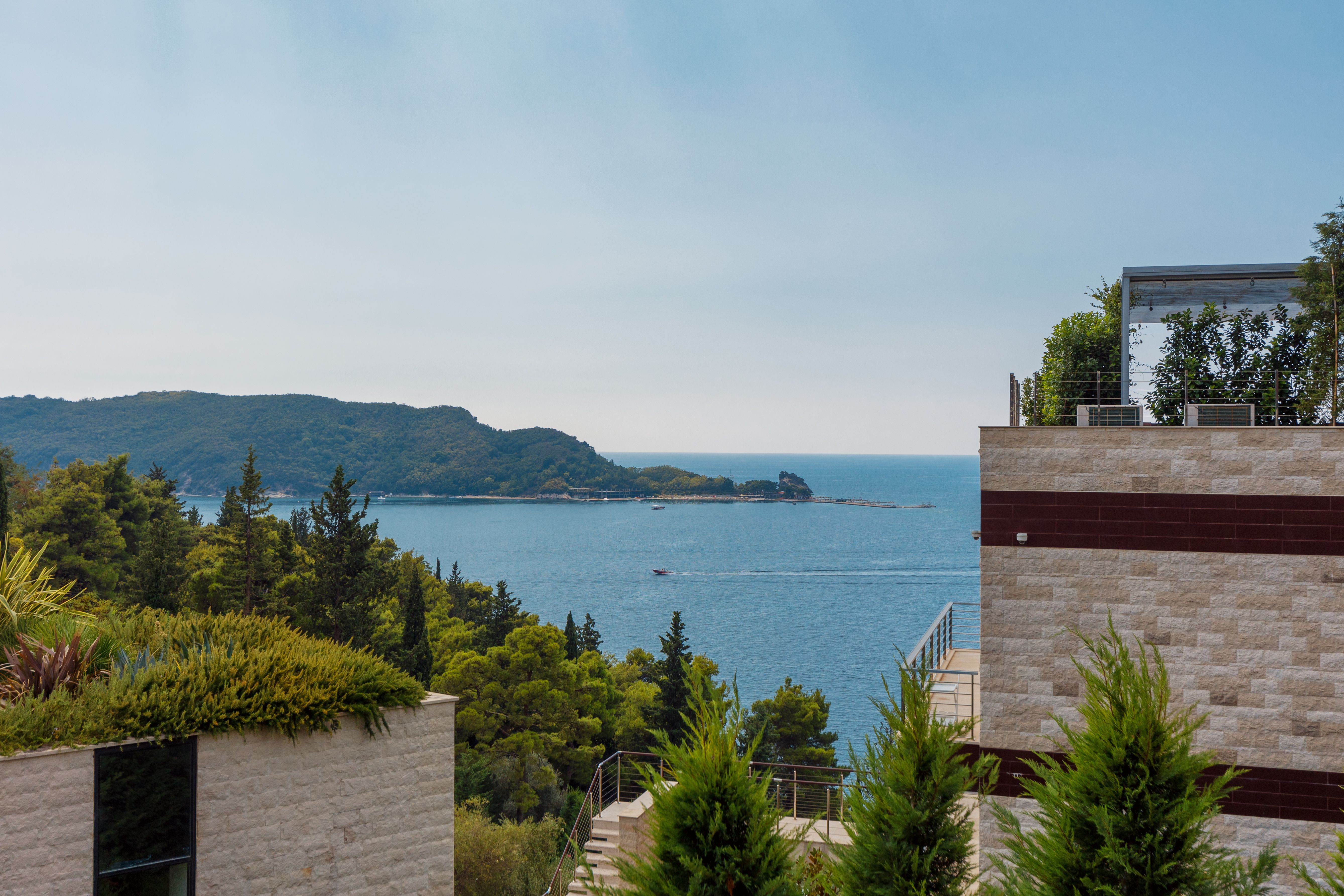 Luksuzan trosoban stan 180m2 sa pogledom na more u ekskluzivnom kompleksu DUKLEY GARDENS ,BUDVA. - Amfora Real Estate