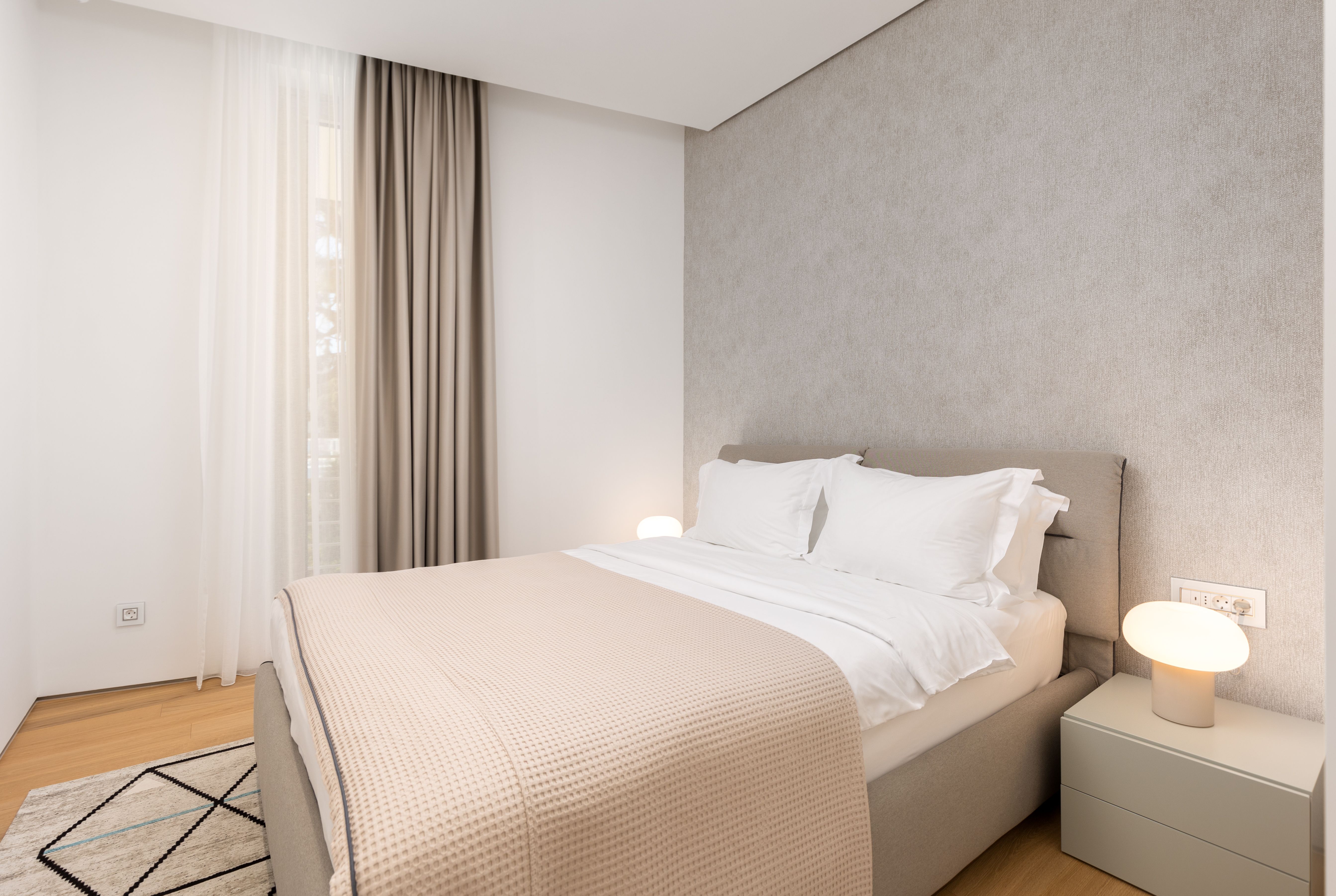 Luksuzan trosoban stan 180m2 sa pogledom na more u ekskluzivnom kompleksu DUKLEY GARDENS ,BUDVA. - Amfora Real Estate