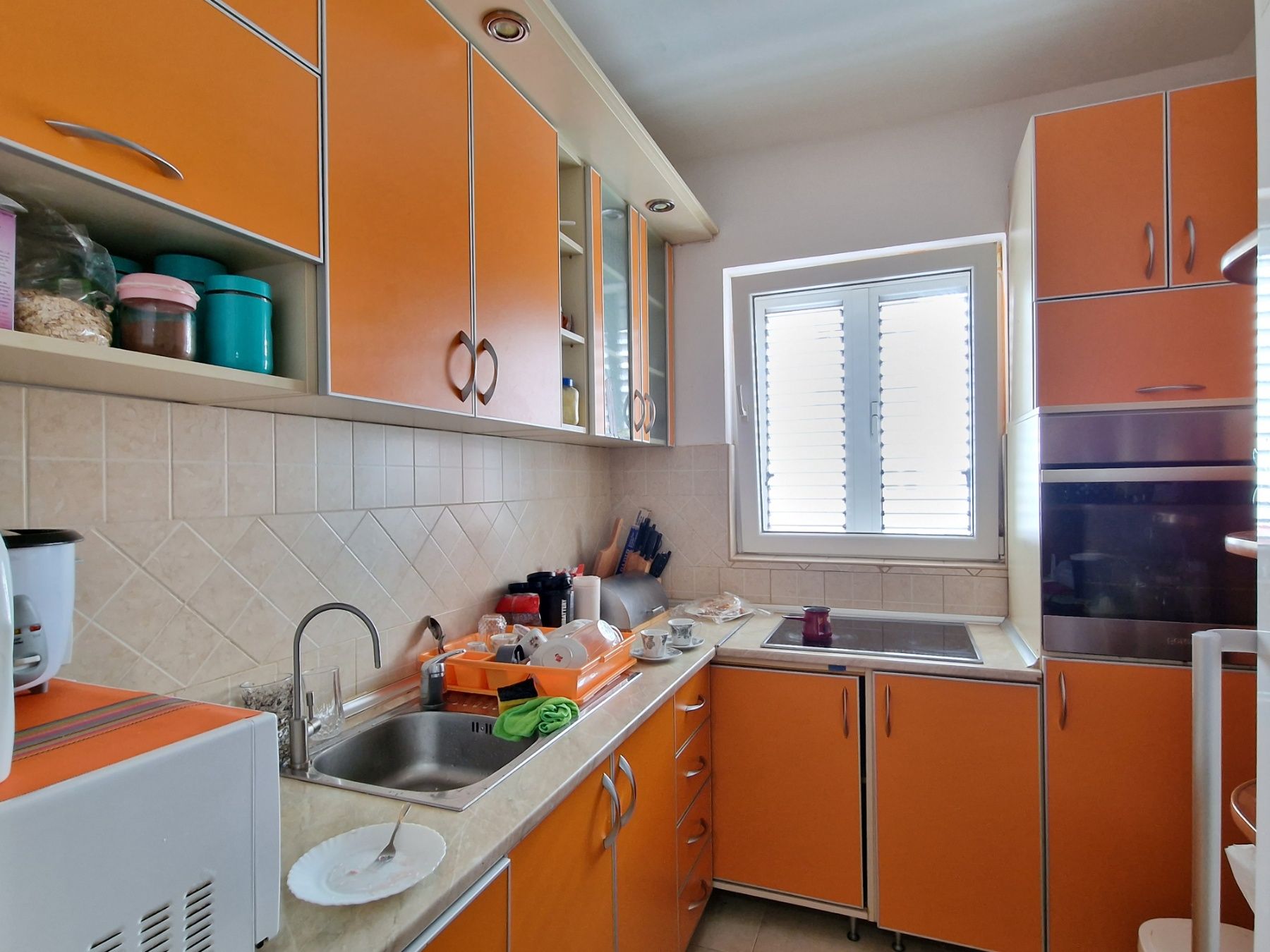 Na prodaju namešten dvosoban stan 76 m²  – Rozino, Budva - Amfora Real Estate