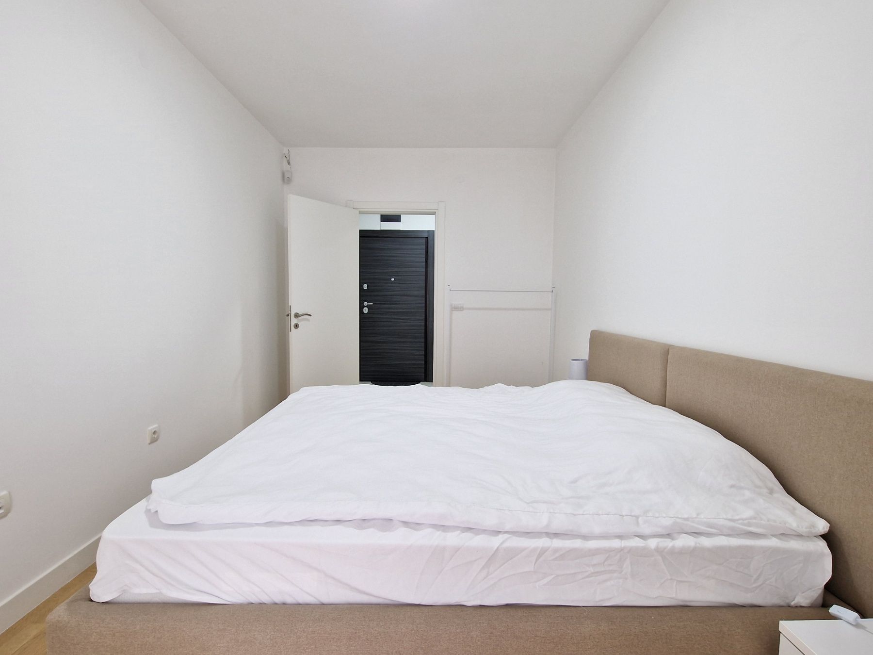 Trosoban luksuzno opremljen stan 95m2 u zgradi novije gradnje,Rozino-Budva. - Amfora Real Estate