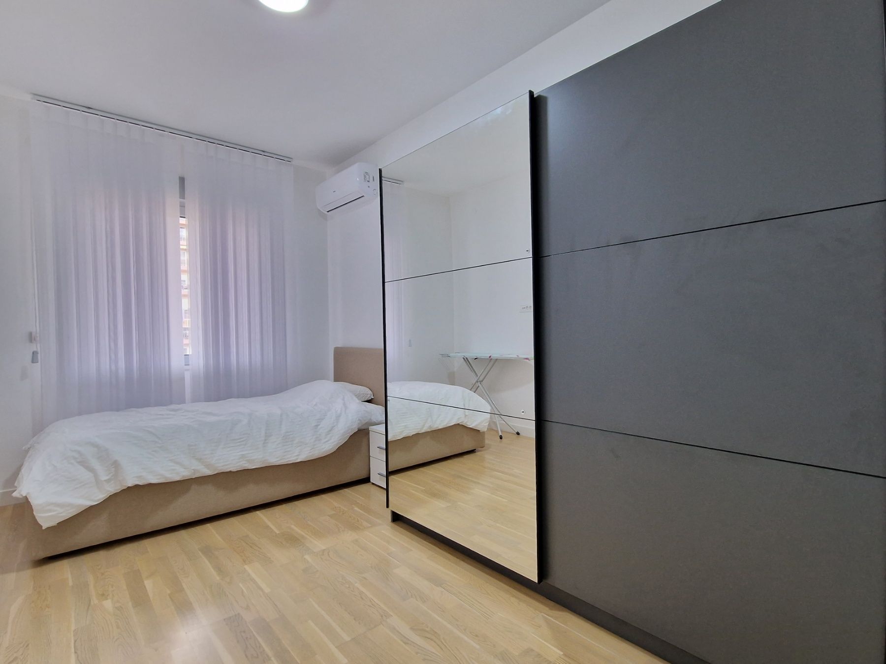 Trosoban luksuzno opremljen stan 95m2 u zgradi novije gradnje,Rozino-Budva. - Amfora Real Estate