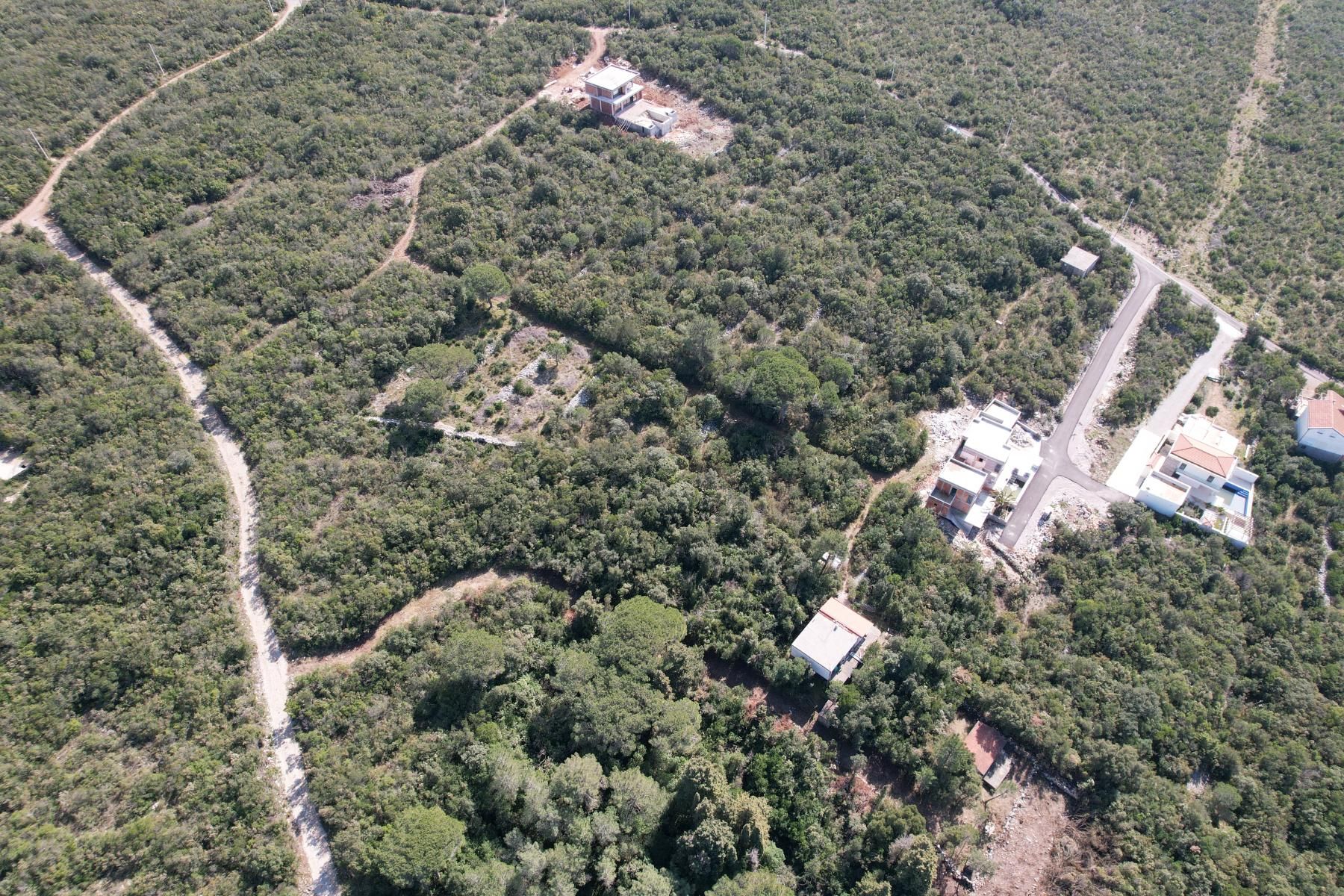 Prodaje se plac povrsine 1000m2 u Zagori,opstina Kotor. - Amfora Real Estate