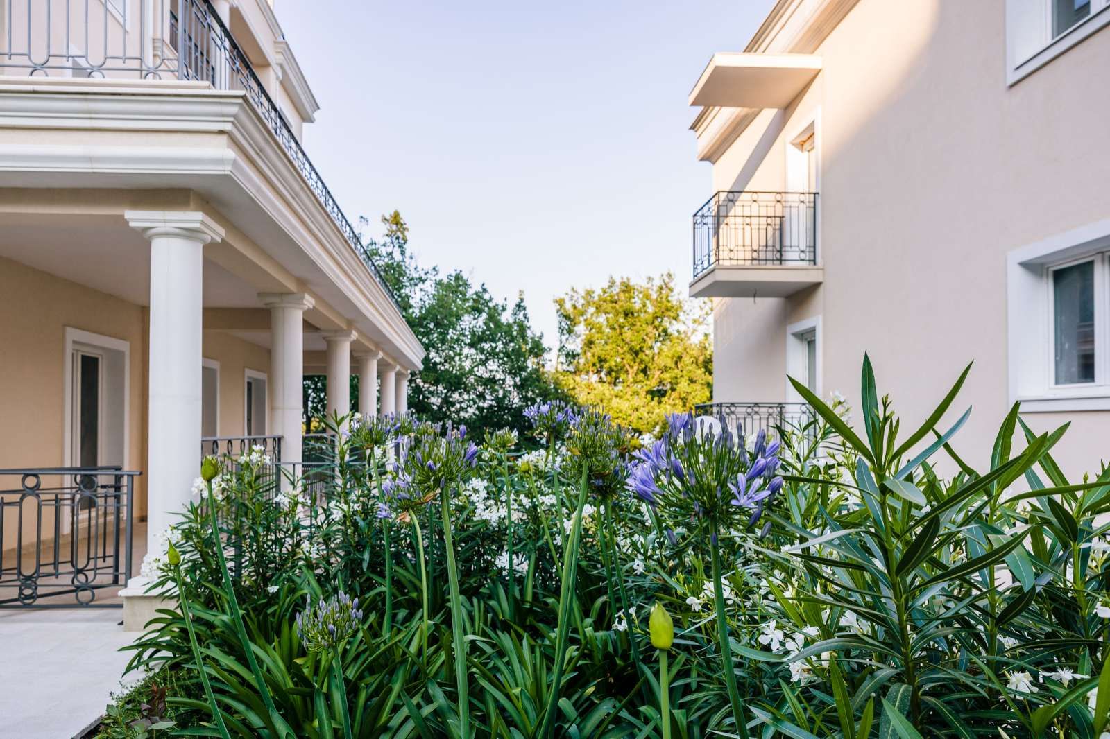 Dupleks apartman 155,5m2 + 61,8m2 terase u luksuznom kompleksu u naselju Đenovići, Herceg Novi. - Amfora Real Estate