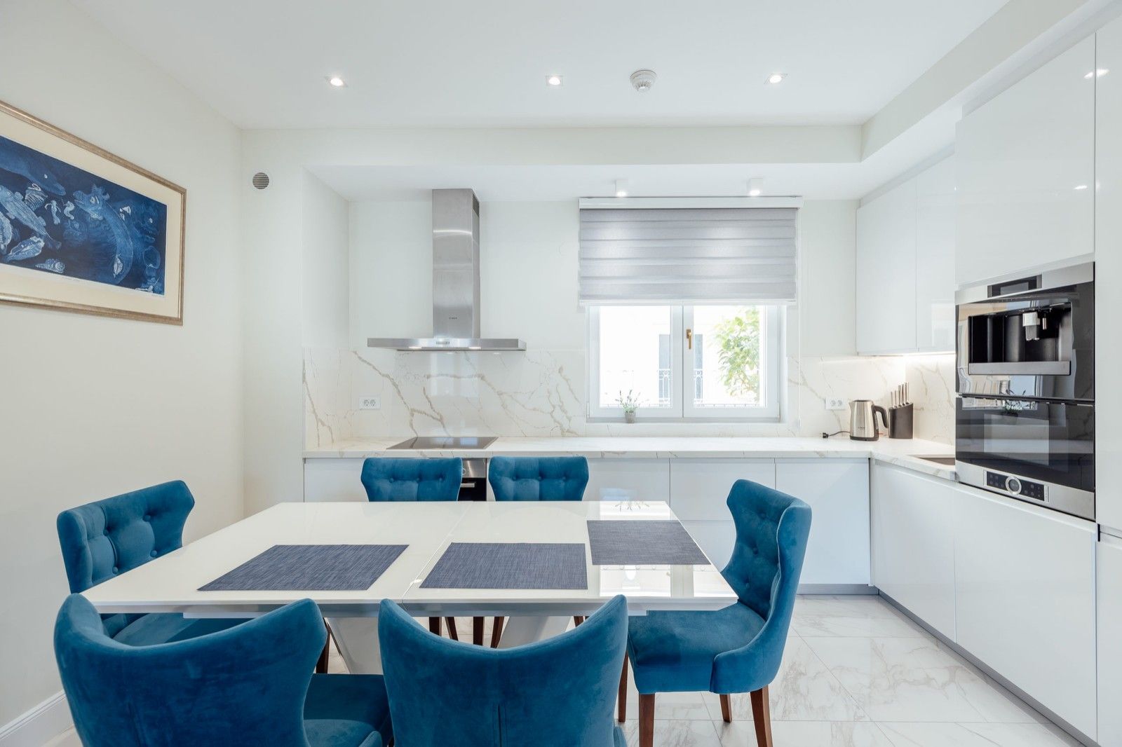 Dupleks apartman 155,5m2 + 61,8m2 terase u luksuznom kompleksu u naselju Đenovići, Herceg Novi. - Amfora Real Estate