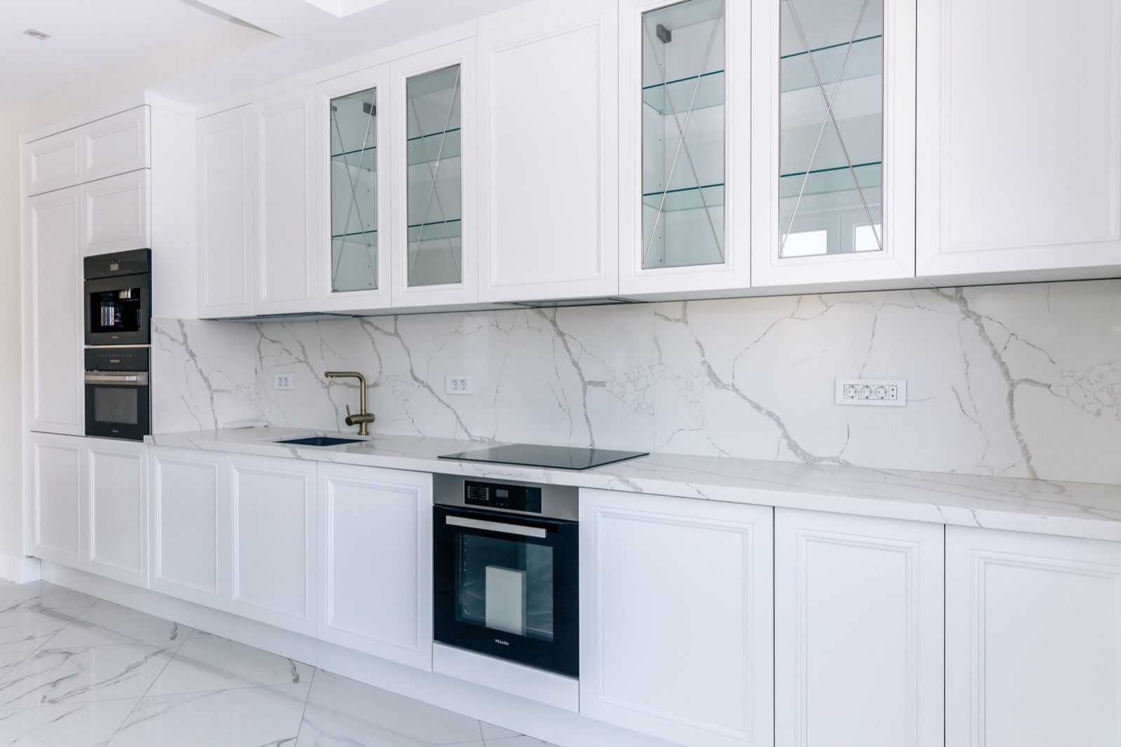 Dupleks apartman 155,5m2 + 61,8m2 terase u luksuznom kompleksu u naselju Đenovići, Herceg Novi. - Amfora Real Estate