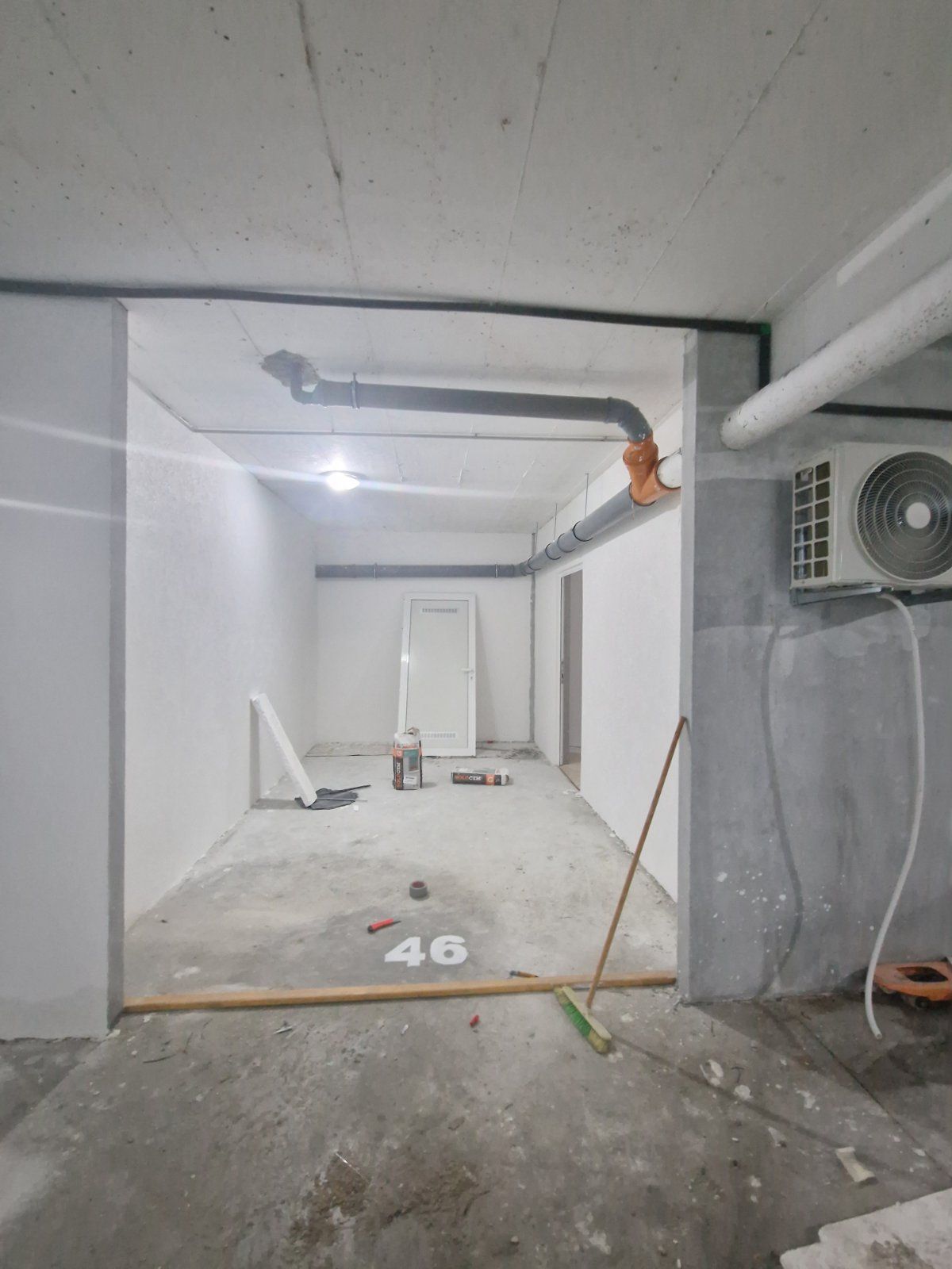 Prostrana garaža (15m2)  sa izolovanom ostavom (30m2) , 300m od mora u Bečićima - Nova gradnja po neverovatnoj ceni od 25 000€ - Amfora Real Estate