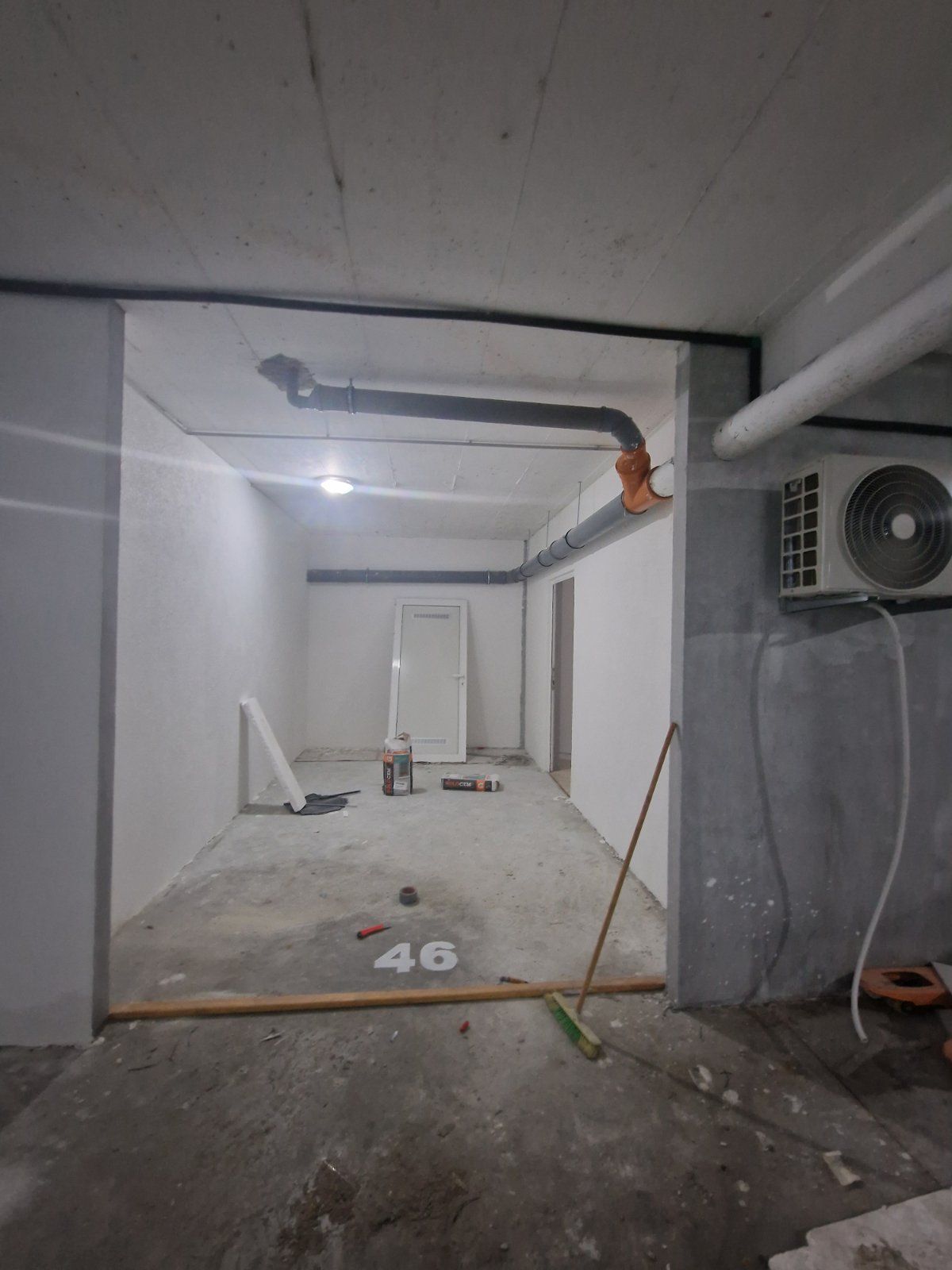 Prostrana garaža (15m2)  sa izolovanom ostavom (30m2) , 300m od mora u Bečićima - Nova gradnja po neverovatnoj ceni od 25 000€ - Amfora Real Estate