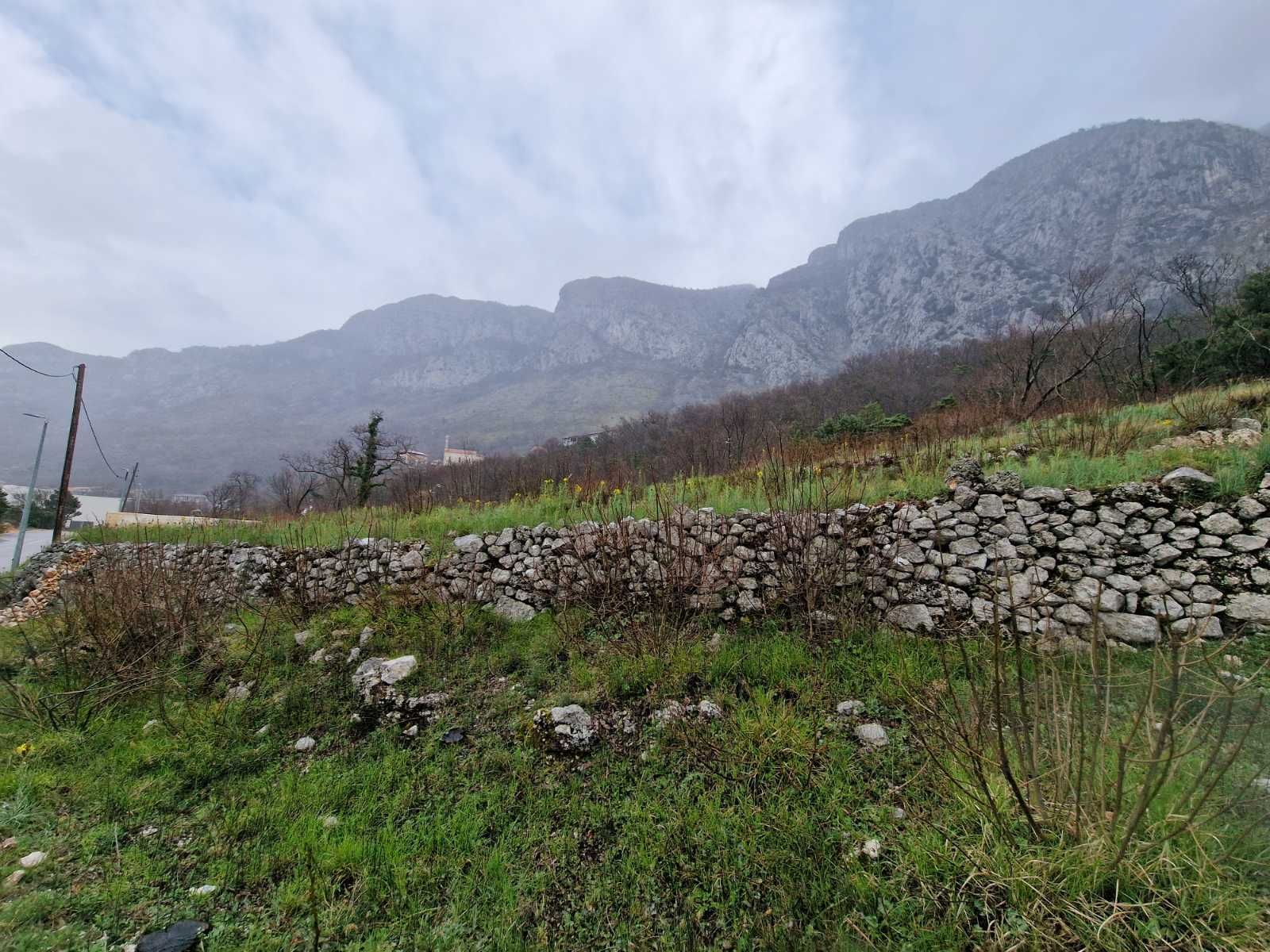 Urbanizovan plac 1174m2 sa pogledom na more,Blizikuce-Budva. - Amfora Real Estate