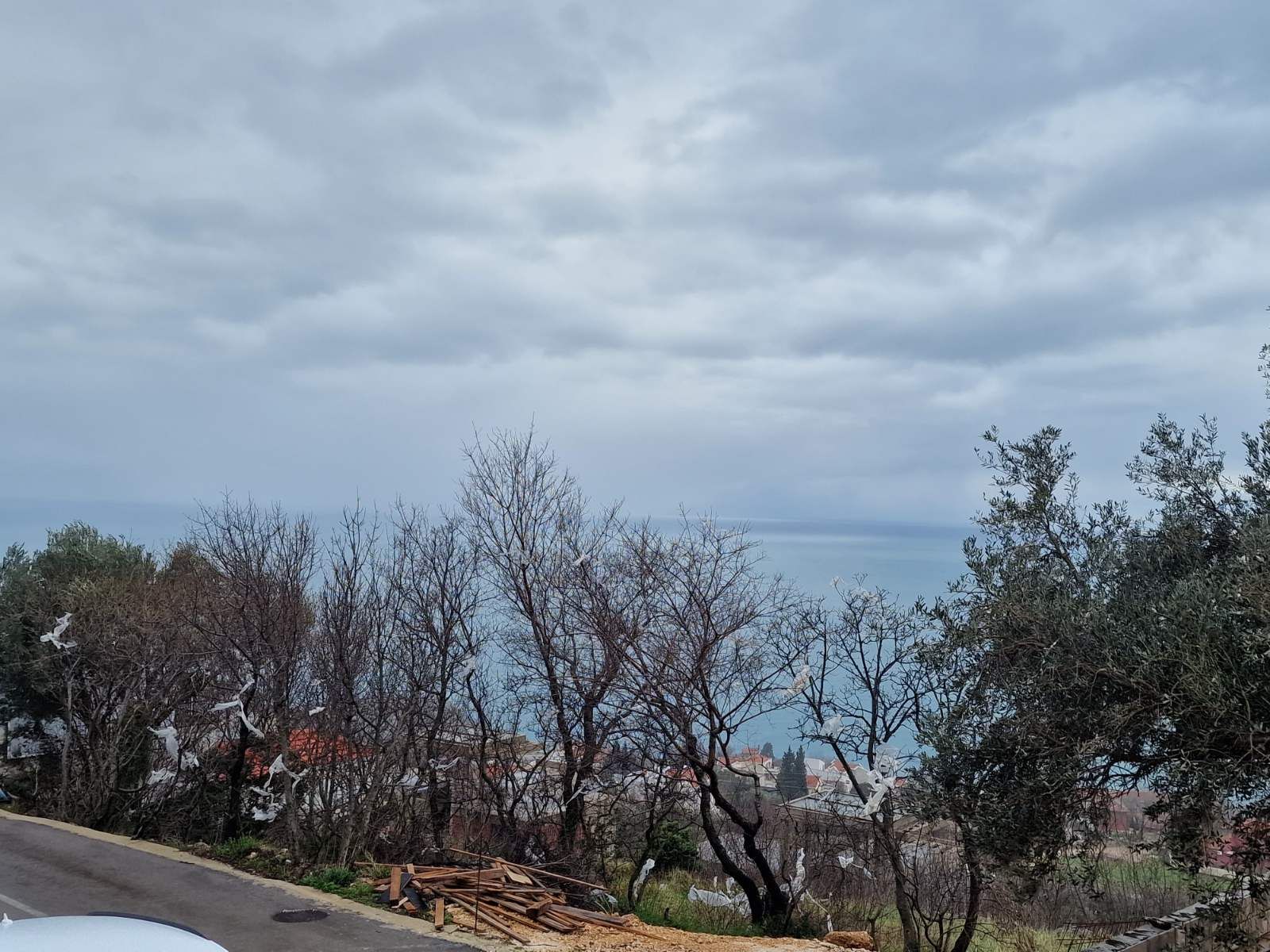 Urbanizovan plac 1174m2 sa pogledom na more,Blizikuce-Budva. - Amfora Real Estate