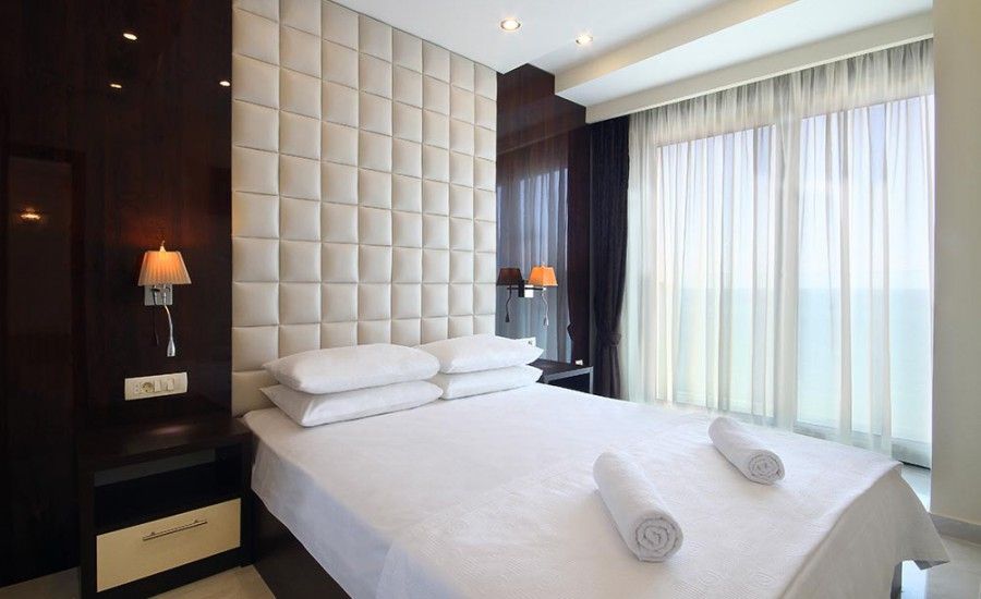 Ekskluzivna ponuda! Luksuzan jednosoban stan 58m2 sa neverovatnim pogledom na more Becici-PRVA LINIJA DO MORA - Amfora Real Estate